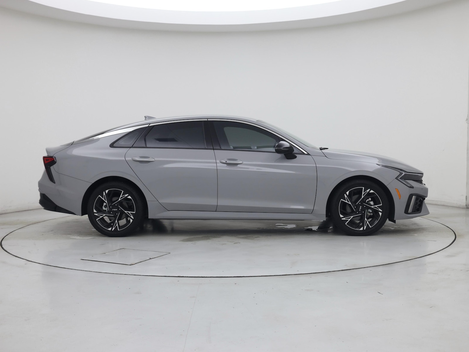2025 Kia K5 GT-Line - Photo 8