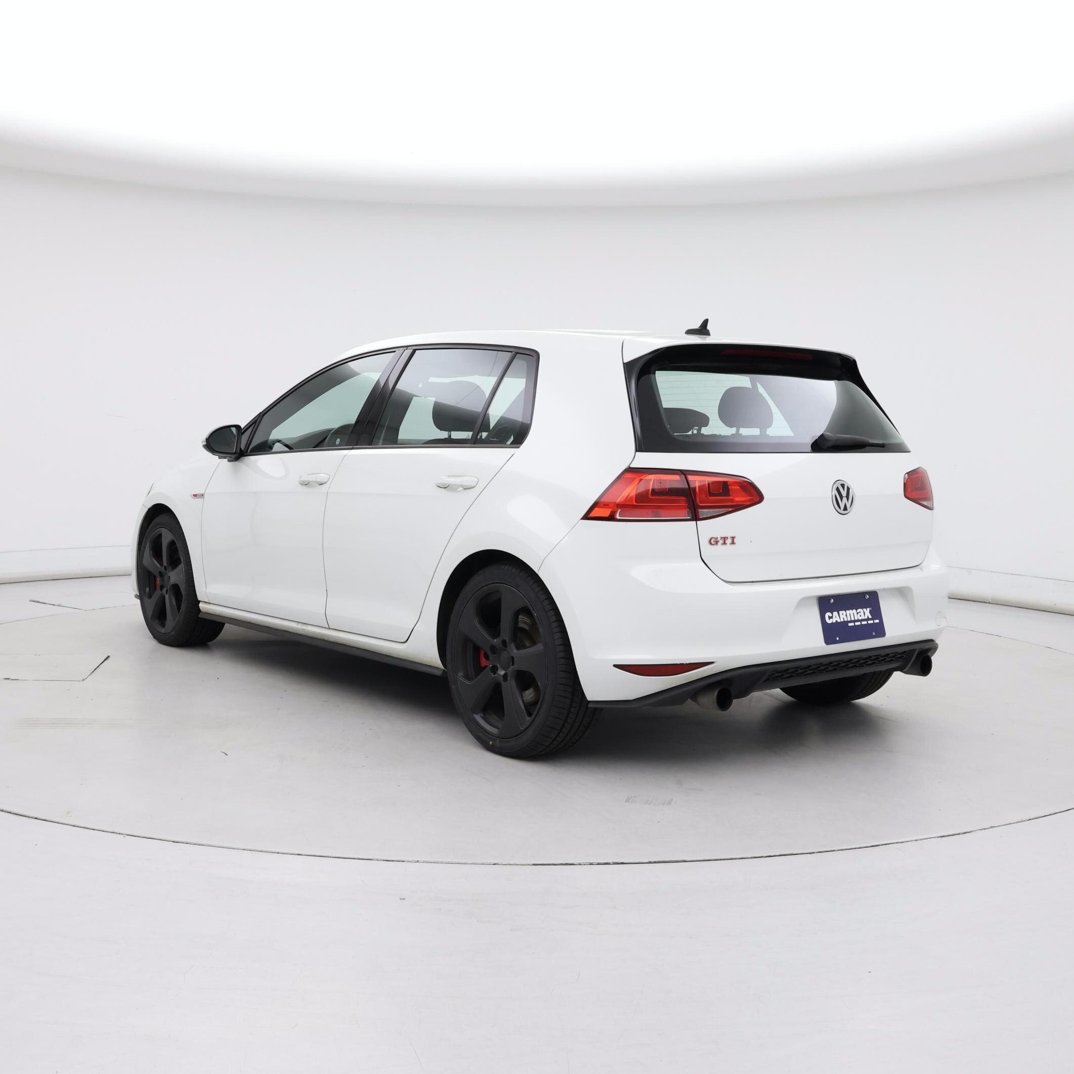 Thumbnail: 2017 Volkswagen Golf - 2