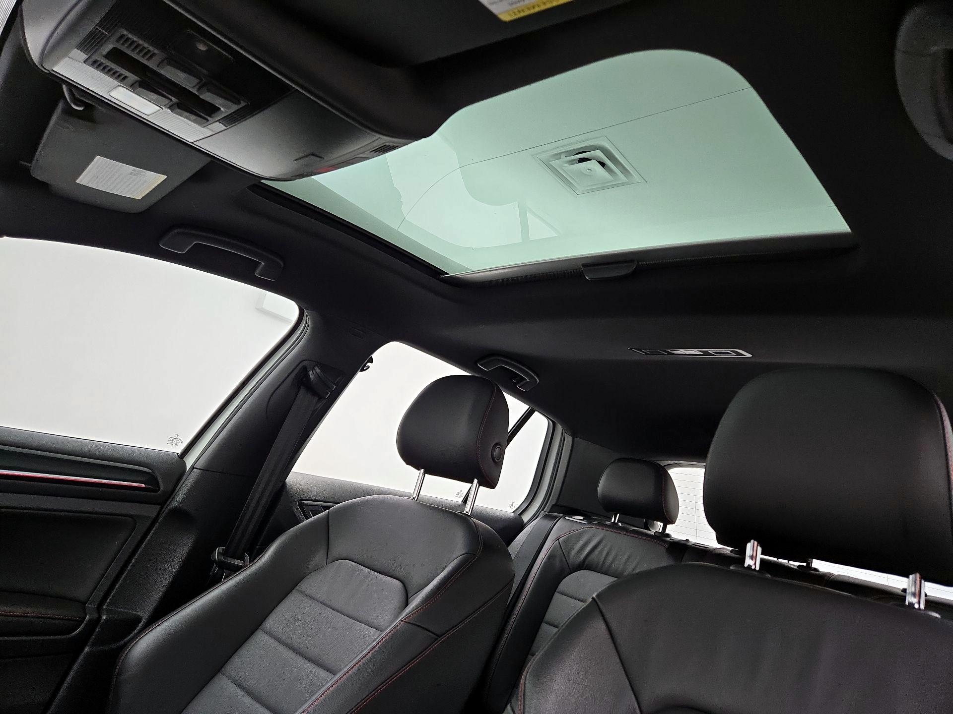 Thumbnail: 2017 Volkswagen Golf - 19