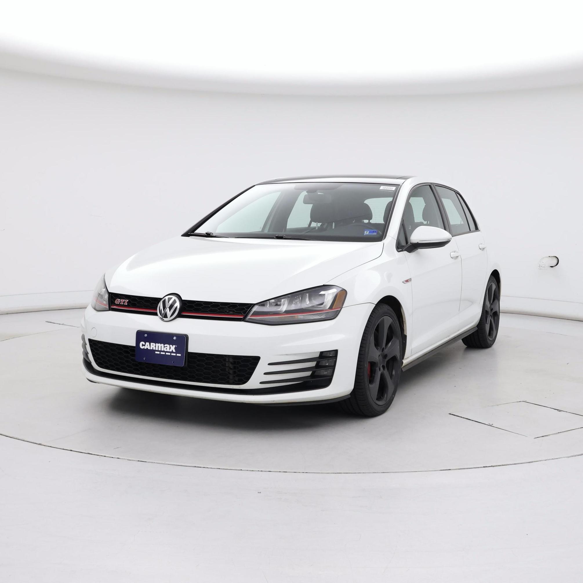 Thumbnail: 2017 Volkswagen Golf - 4