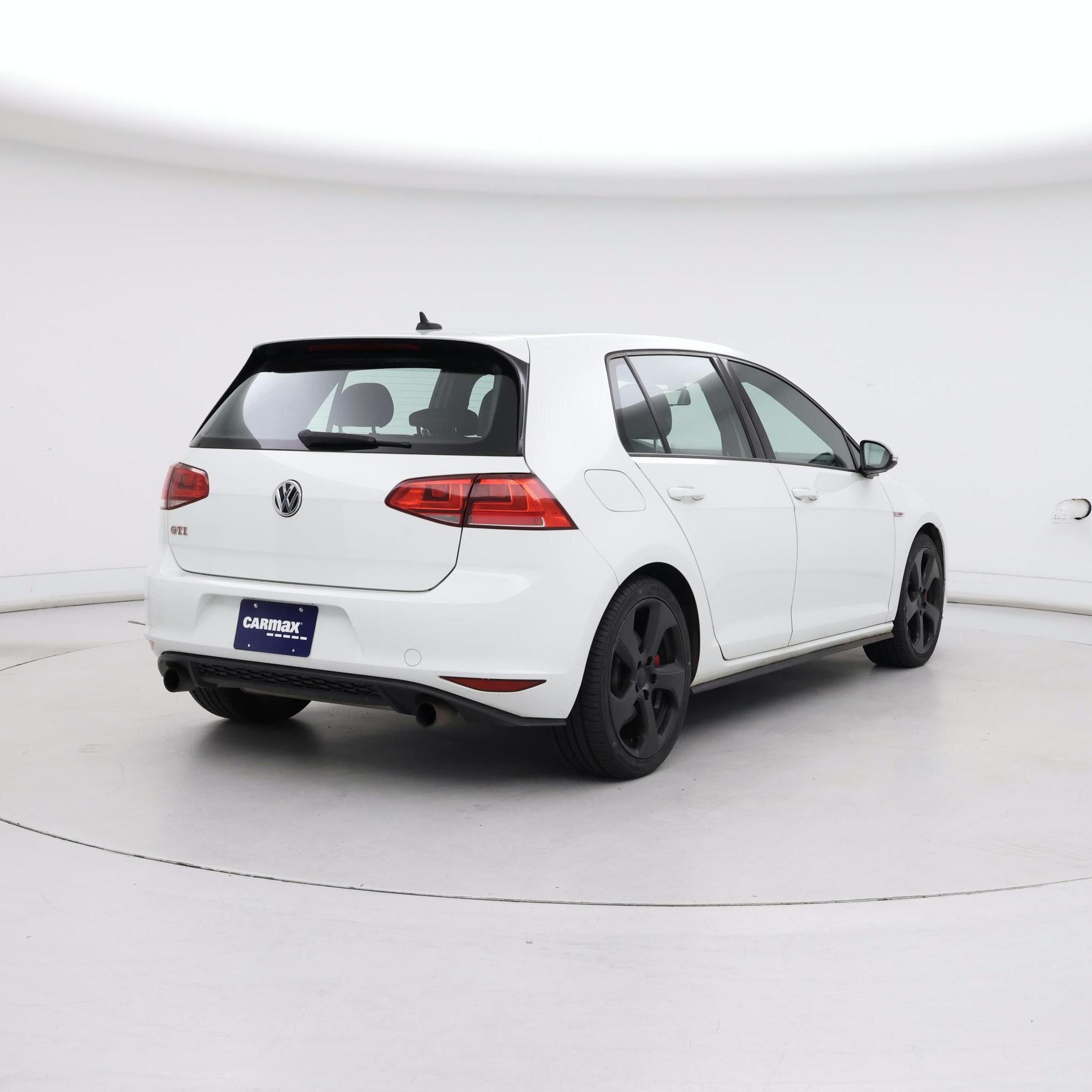 Thumbnail: 2017 Volkswagen Golf - 8