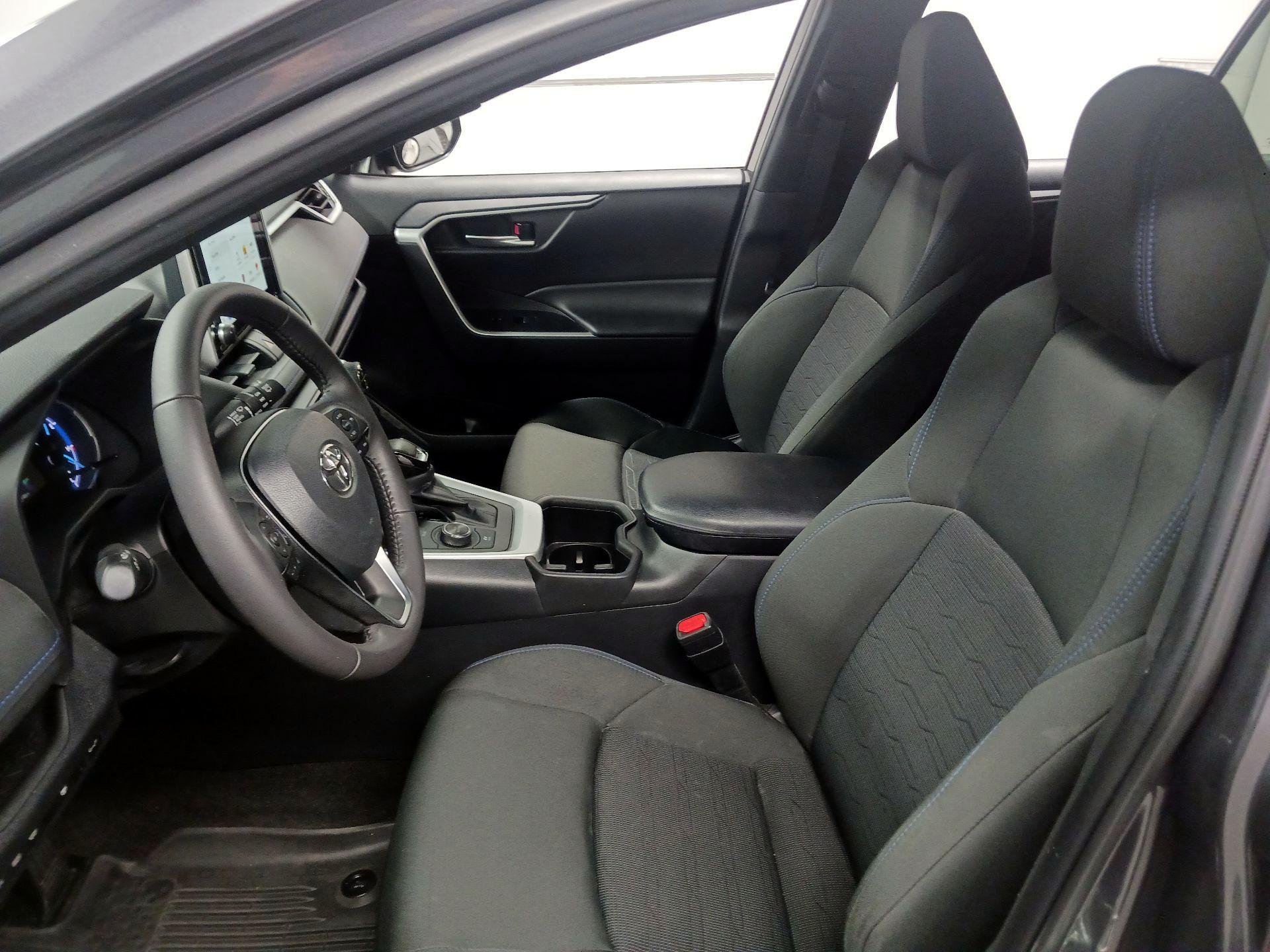Thumbnail: 2024 Toyota RAV4 - 11