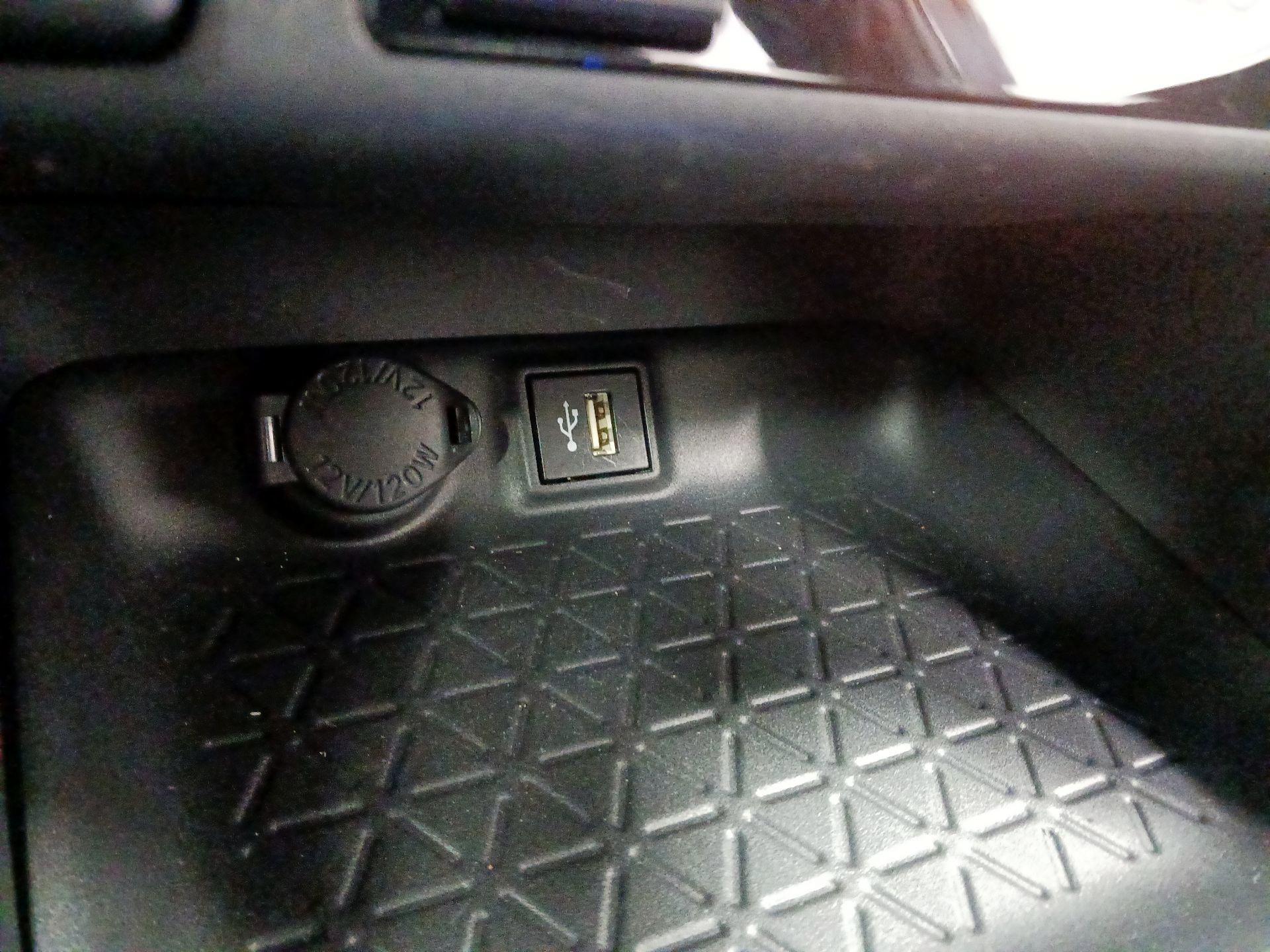 Thumbnail: 2024 Toyota RAV4 - 18