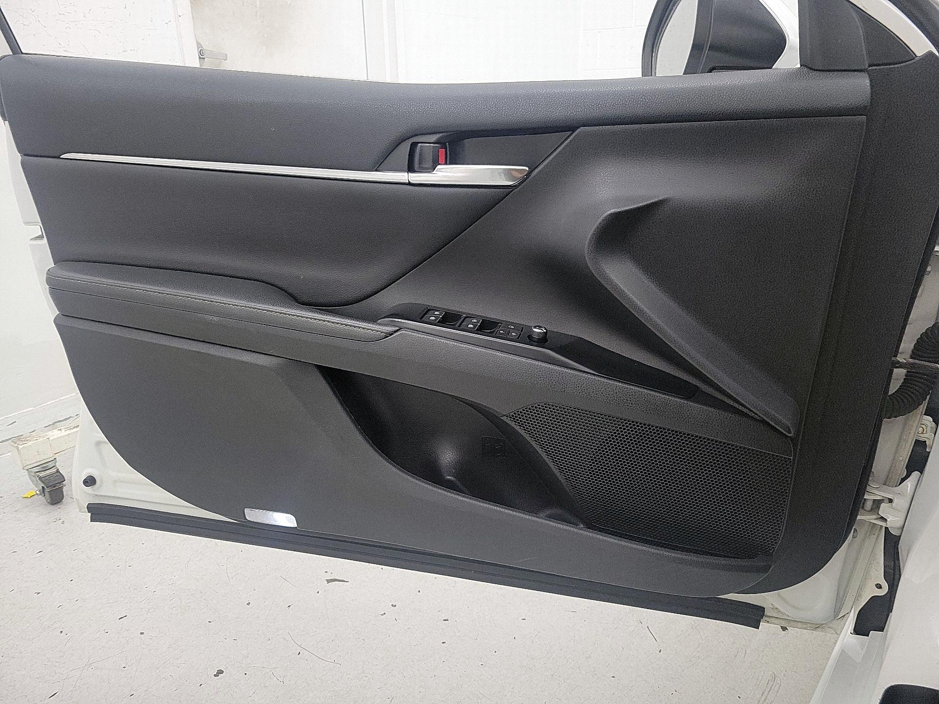 Thumbnail: 2020 Toyota Camry - 12