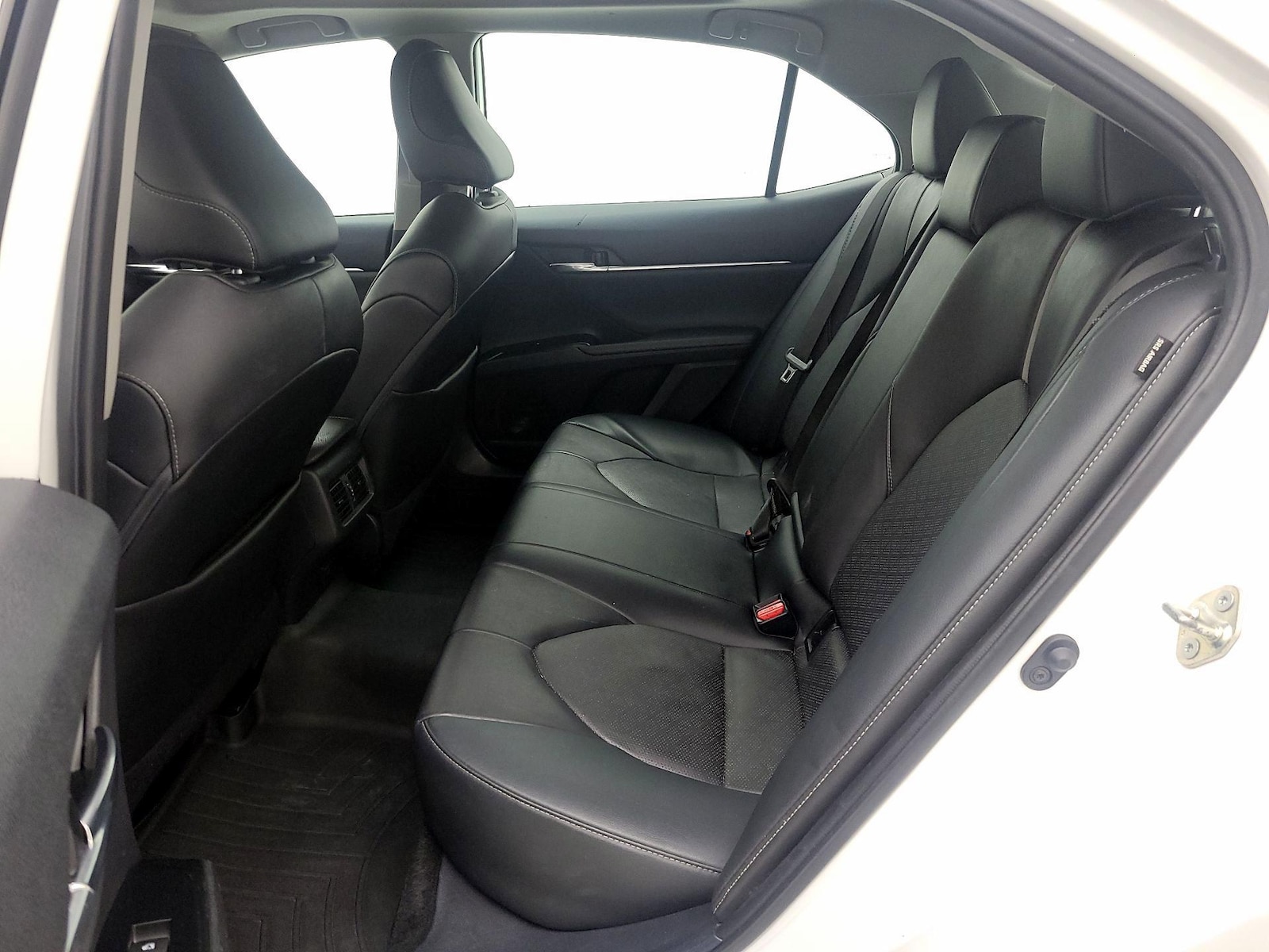 2020 Toyota Camry XSE - Photo 21