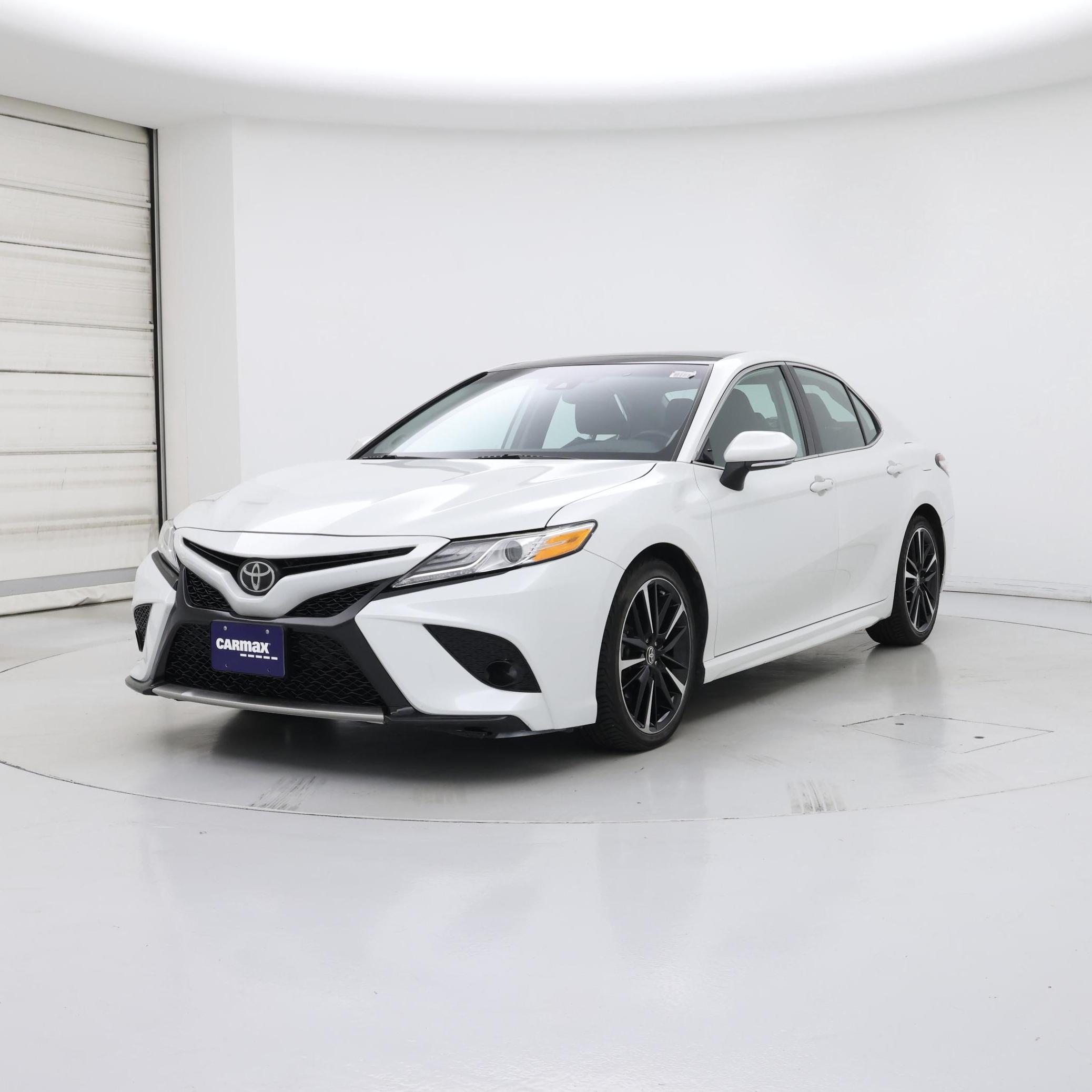 Thumbnail: 2020 Toyota Camry - 4