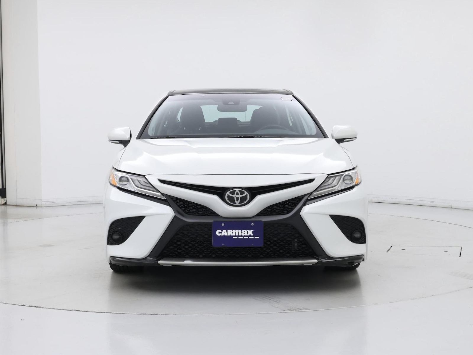 2020 Toyota Camry XSE - Photo 6