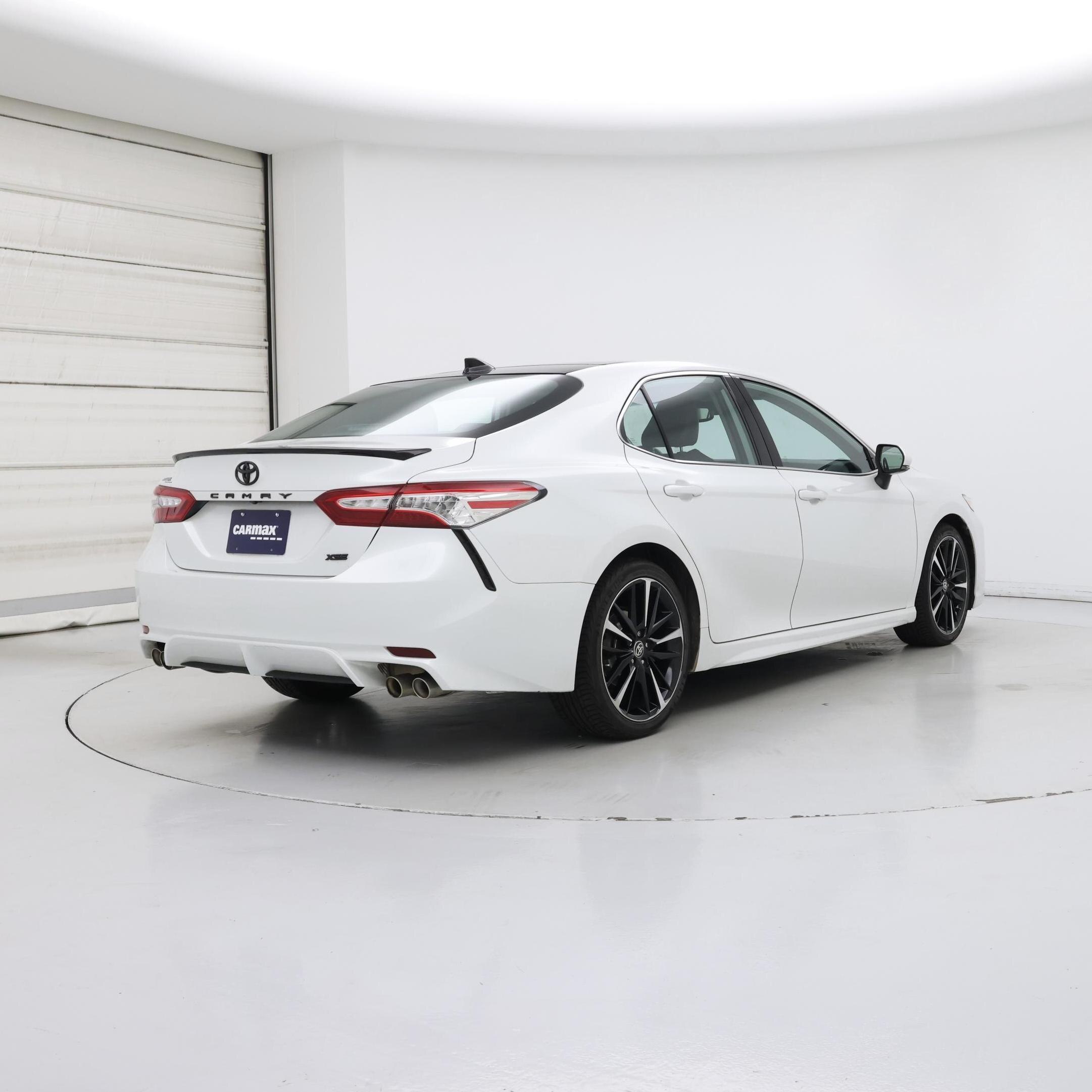 Thumbnail: 2020 Toyota Camry - 8