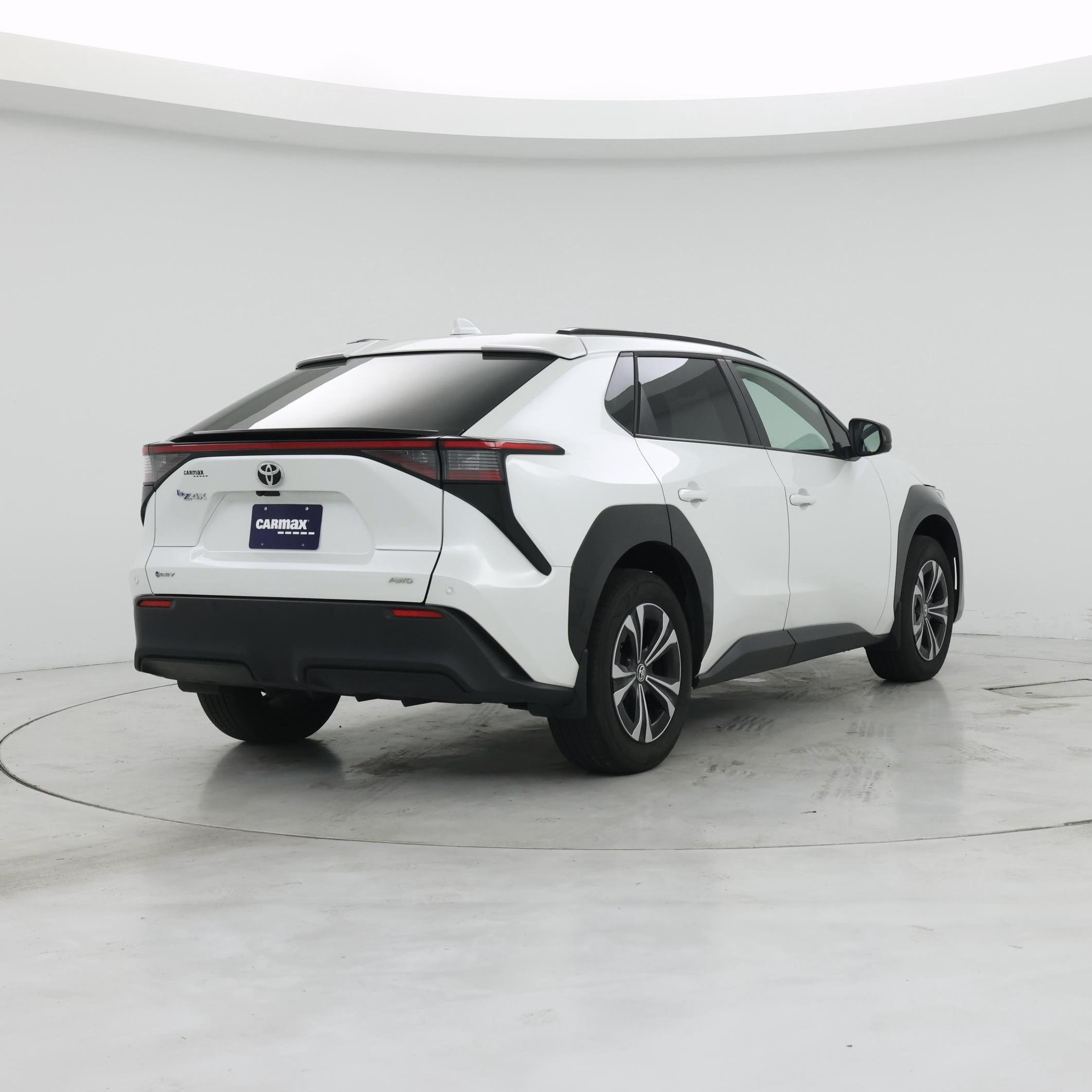 Thumbnail: 2024 Toyota bZ4X - 8
