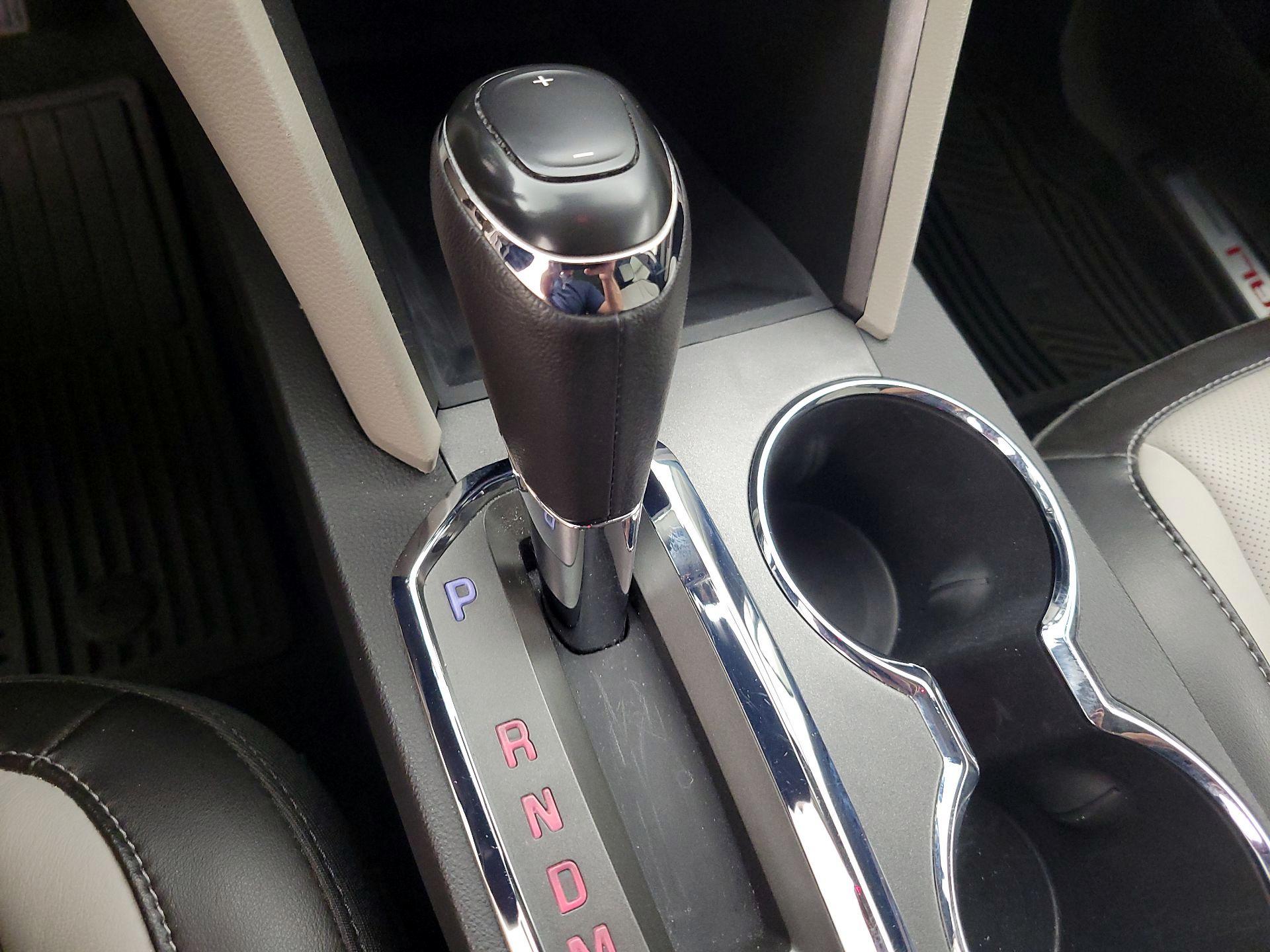 Thumbnail: 2017 GMC Terrain - 15