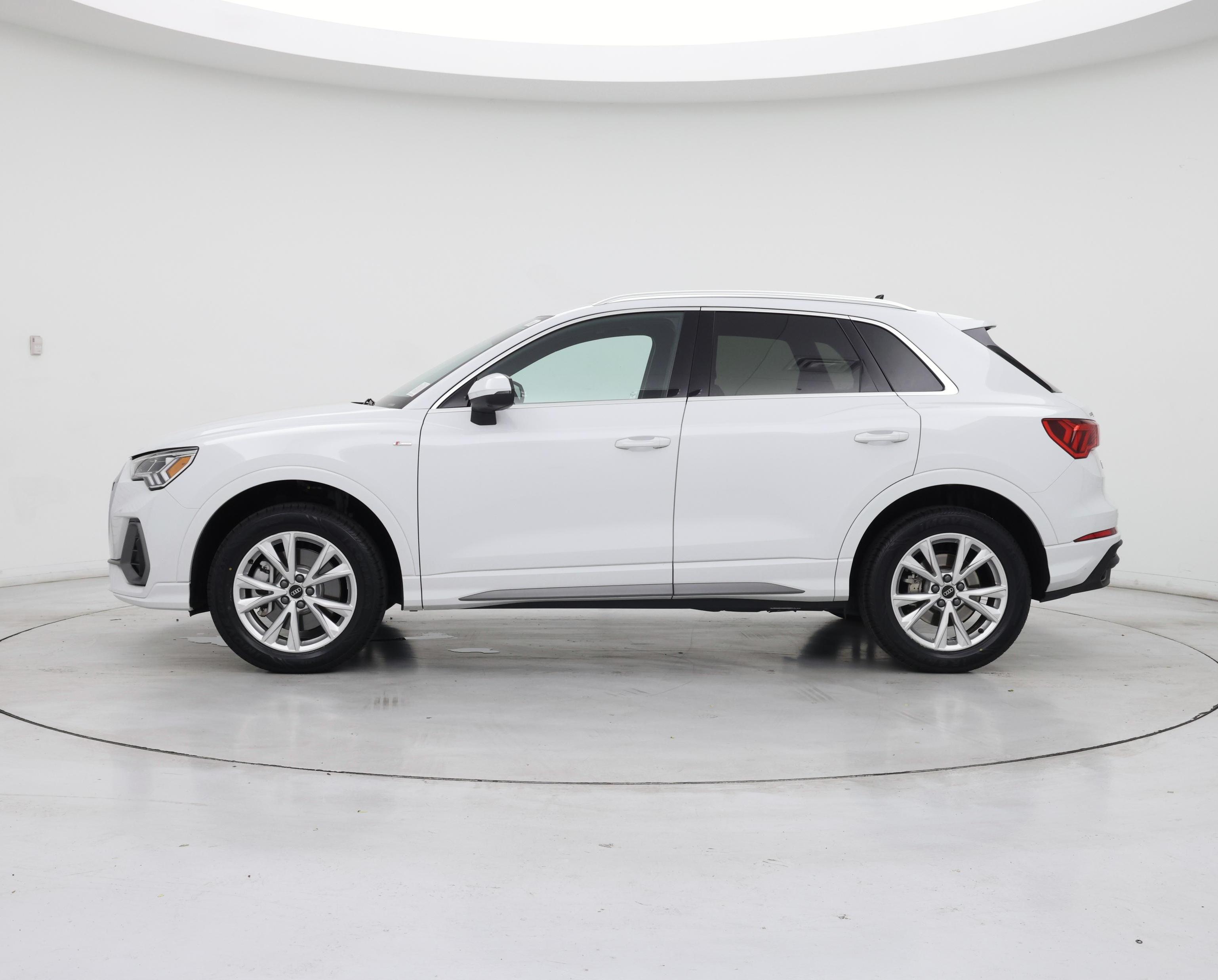Thumbnail: 2025 Audi Q3 - 3
