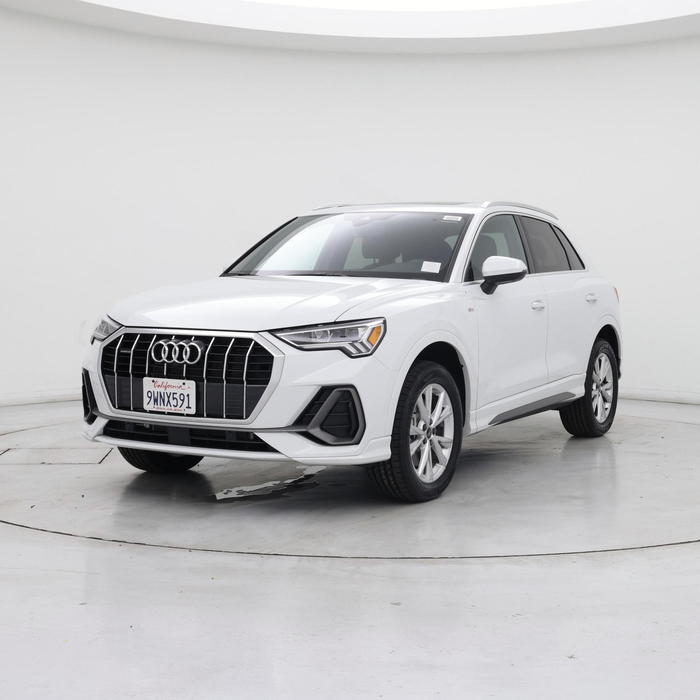 Thumbnail: 2025 Audi Q3 - 4