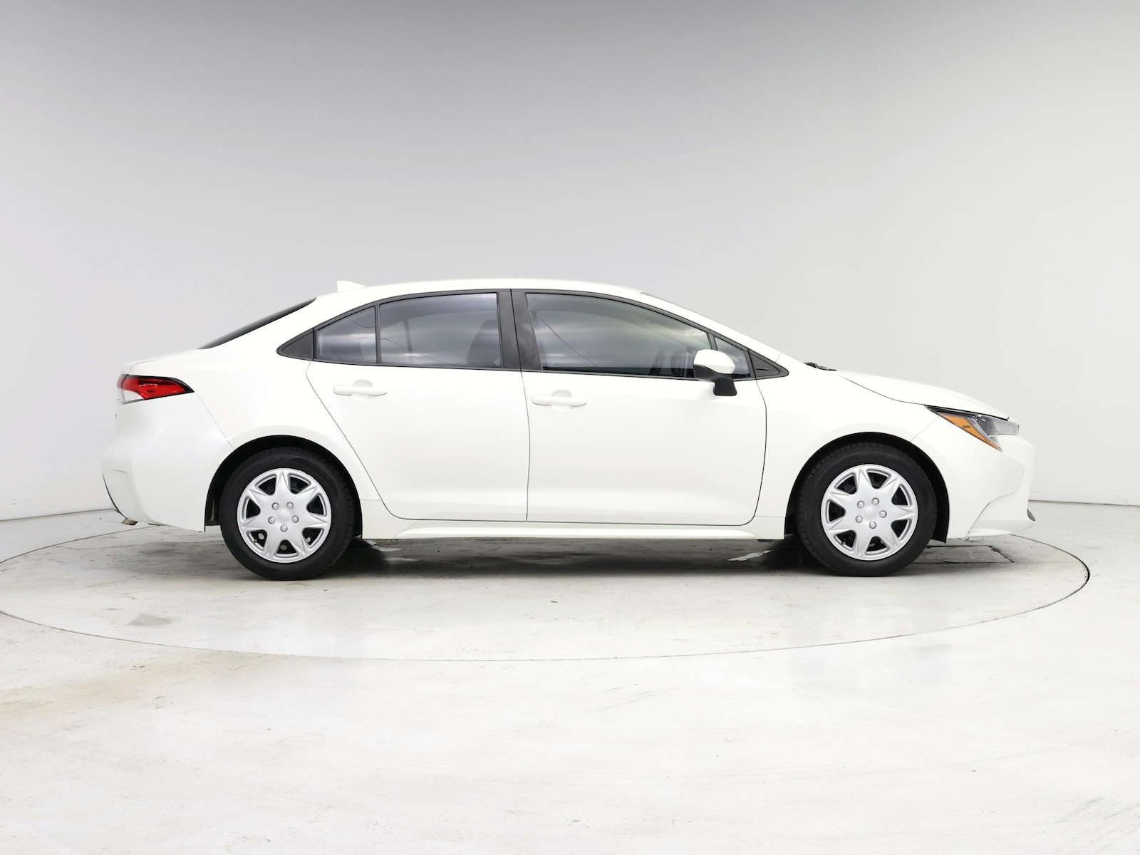 2021 Toyota Corolla LE - Photo 8