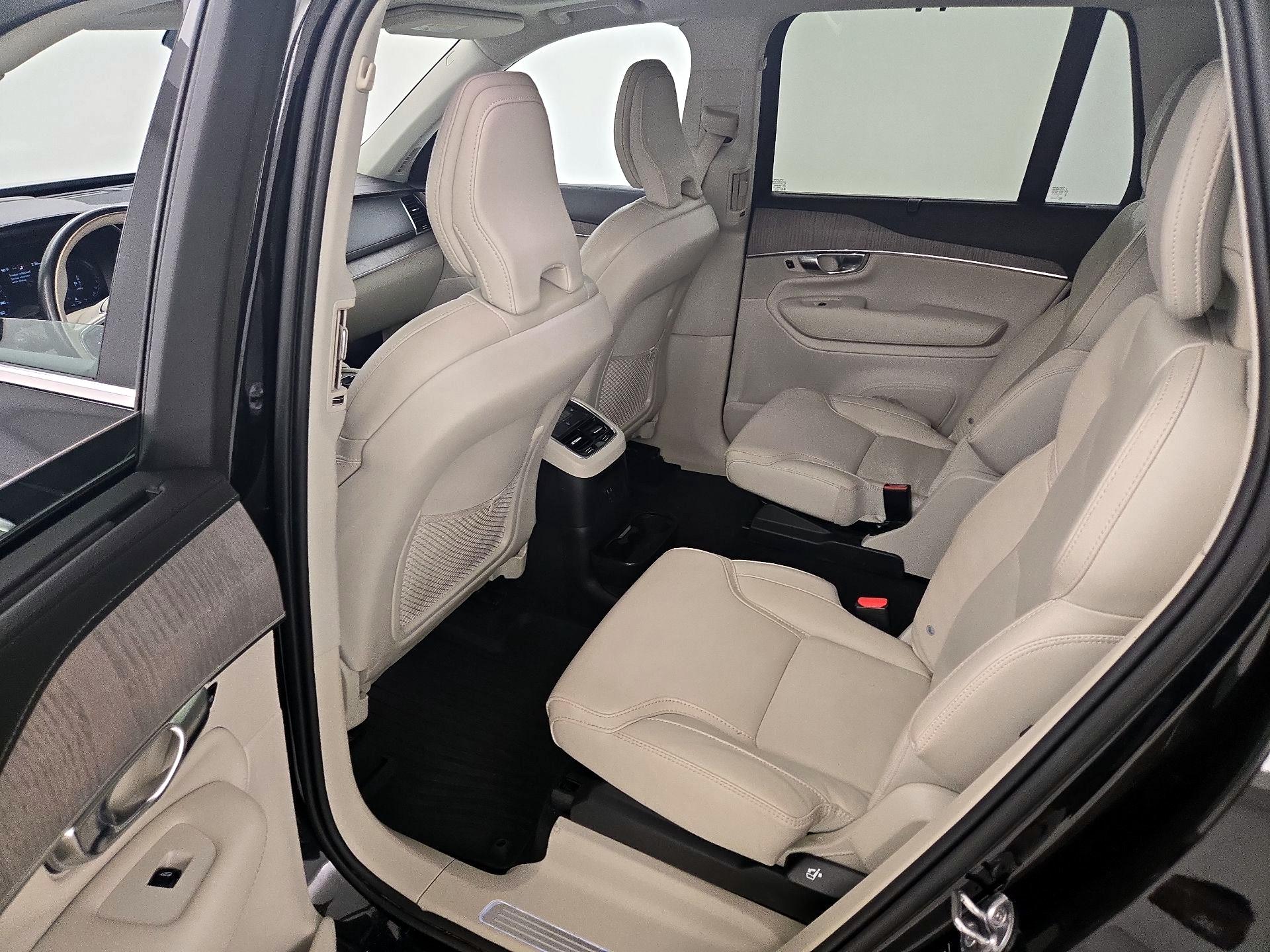 Thumbnail: 2022 Volvo XC90 - 20