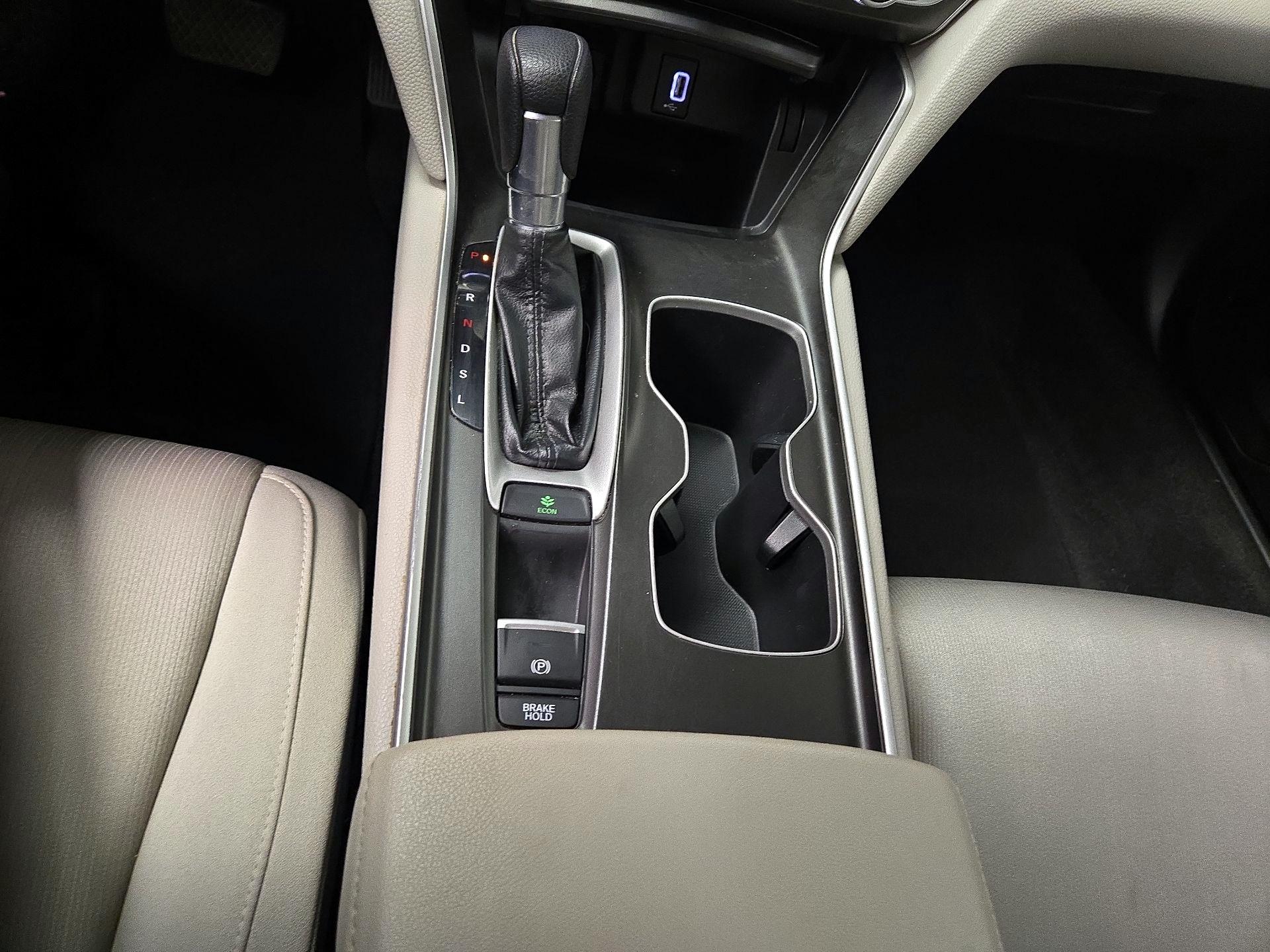 Thumbnail: 2019 Honda Accord - 17