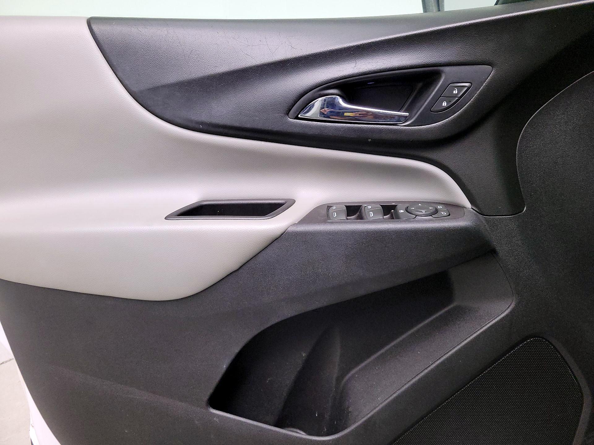 Thumbnail: 2018 Chevrolet Equinox - 12