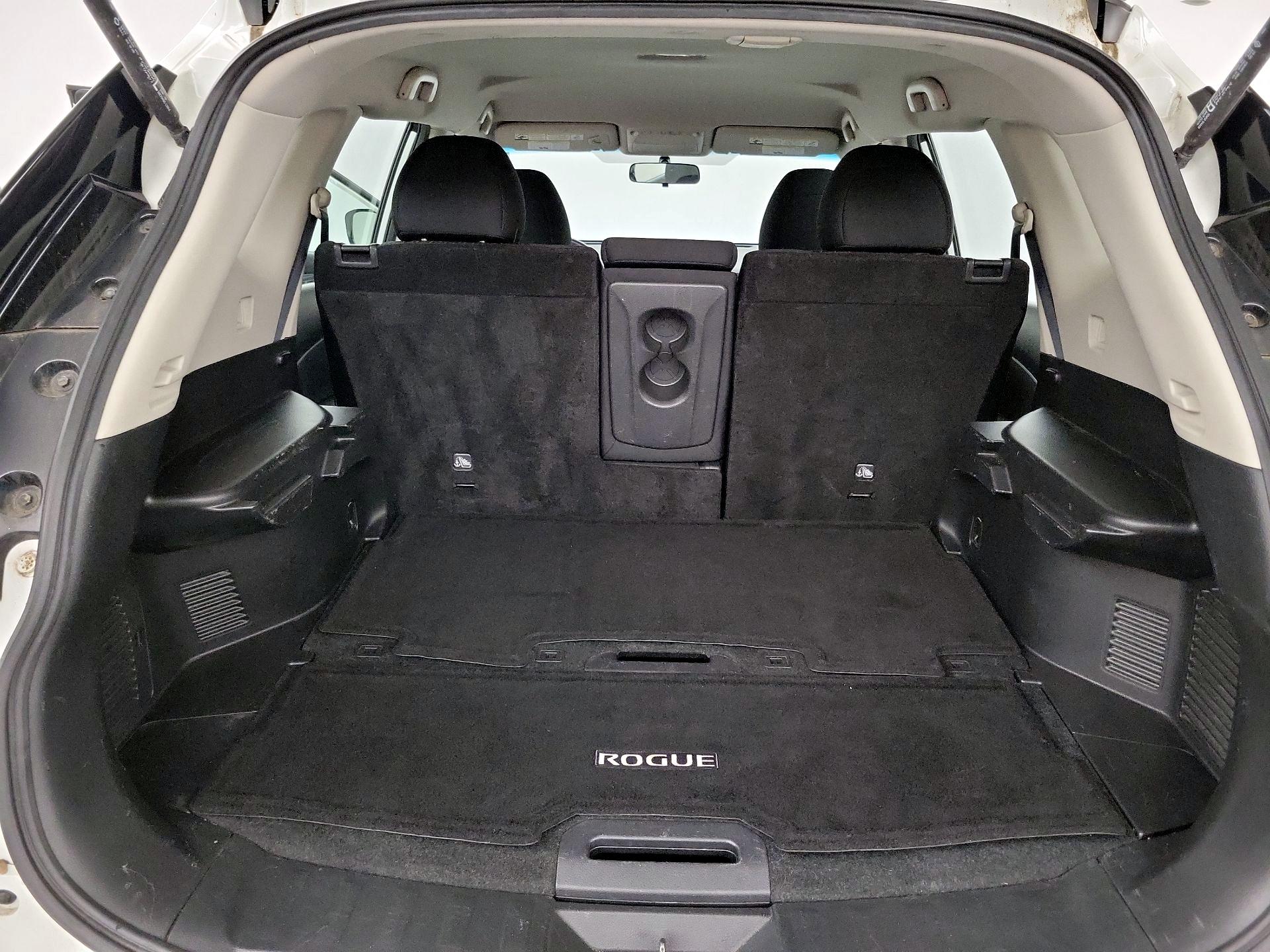 Thumbnail: 2017 Nissan Rogue - 20