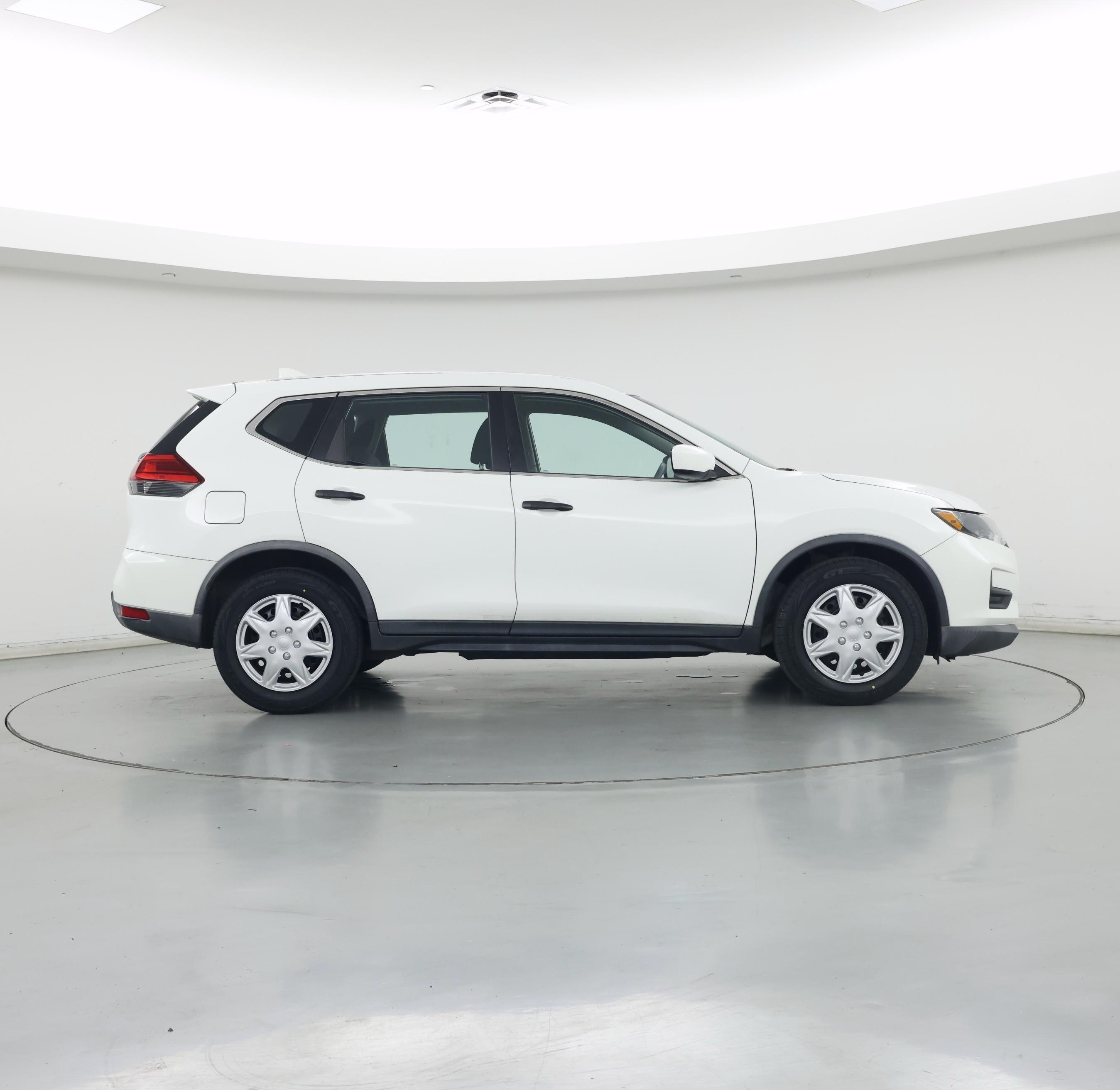 Thumbnail: 2017 Nissan Rogue - 7