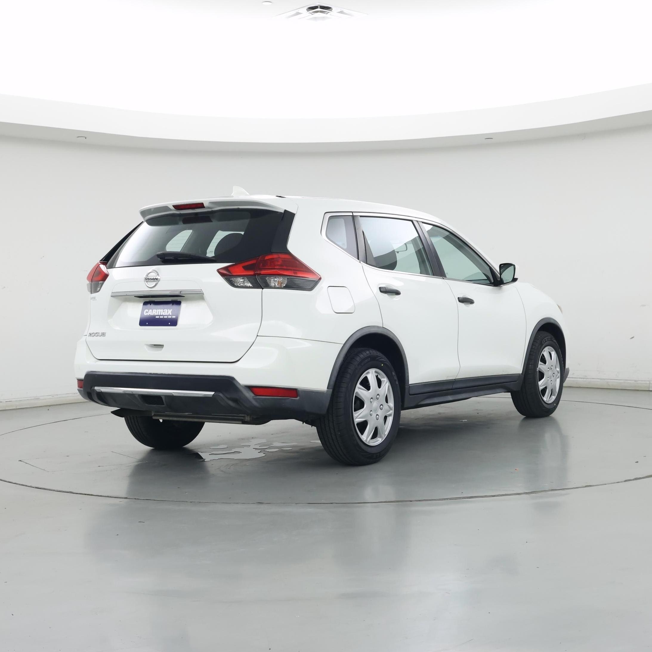 Thumbnail: 2017 Nissan Rogue - 8