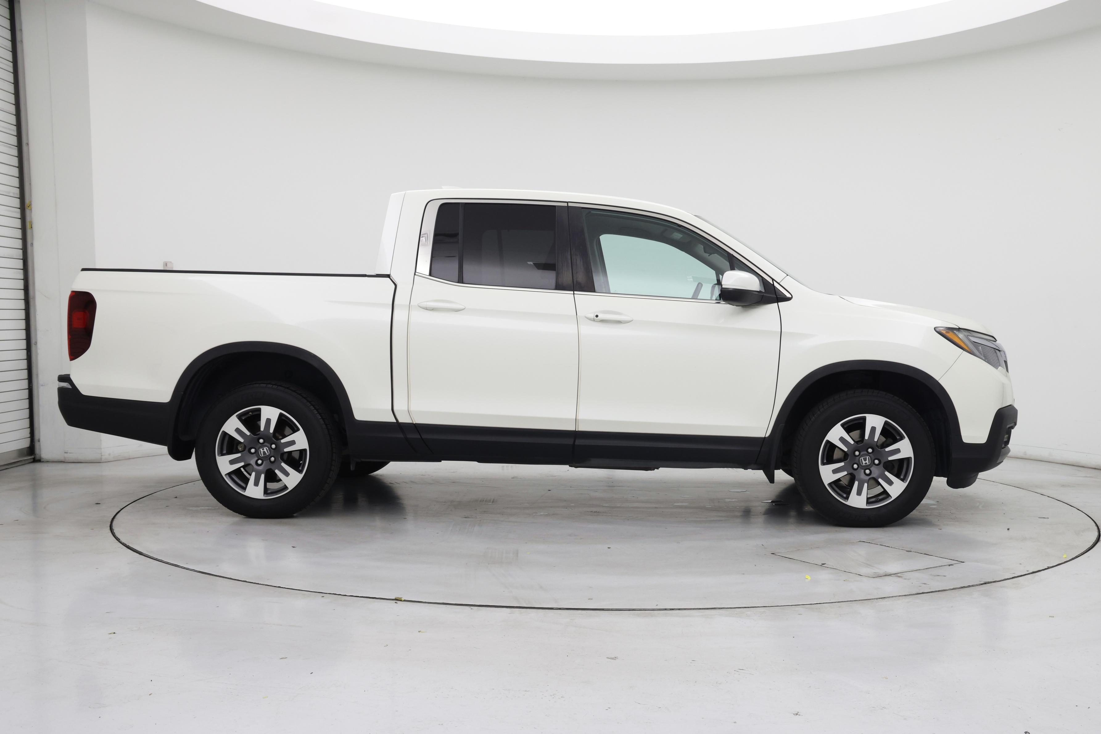 Thumbnail: 2017 Honda Ridgeline - 7