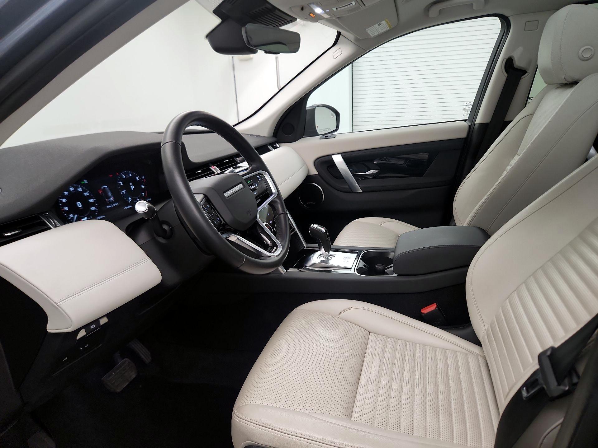 Thumbnail: 2021 Land Rover Discovery Sport - 11