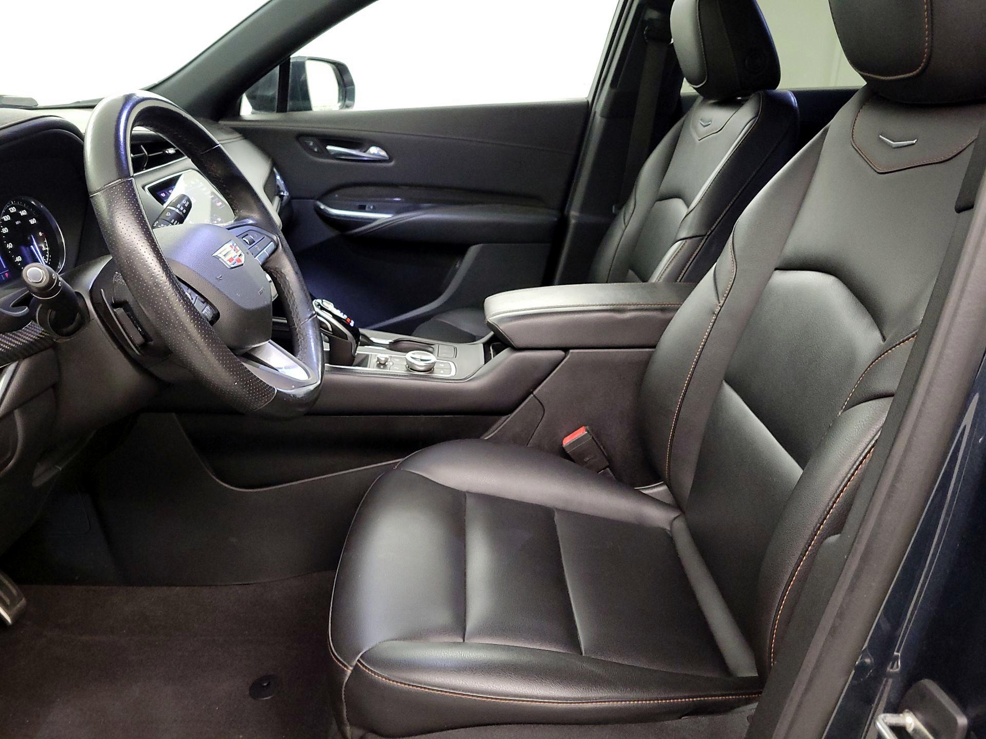 Thumbnail: 2021 Cadillac XT4 - 11