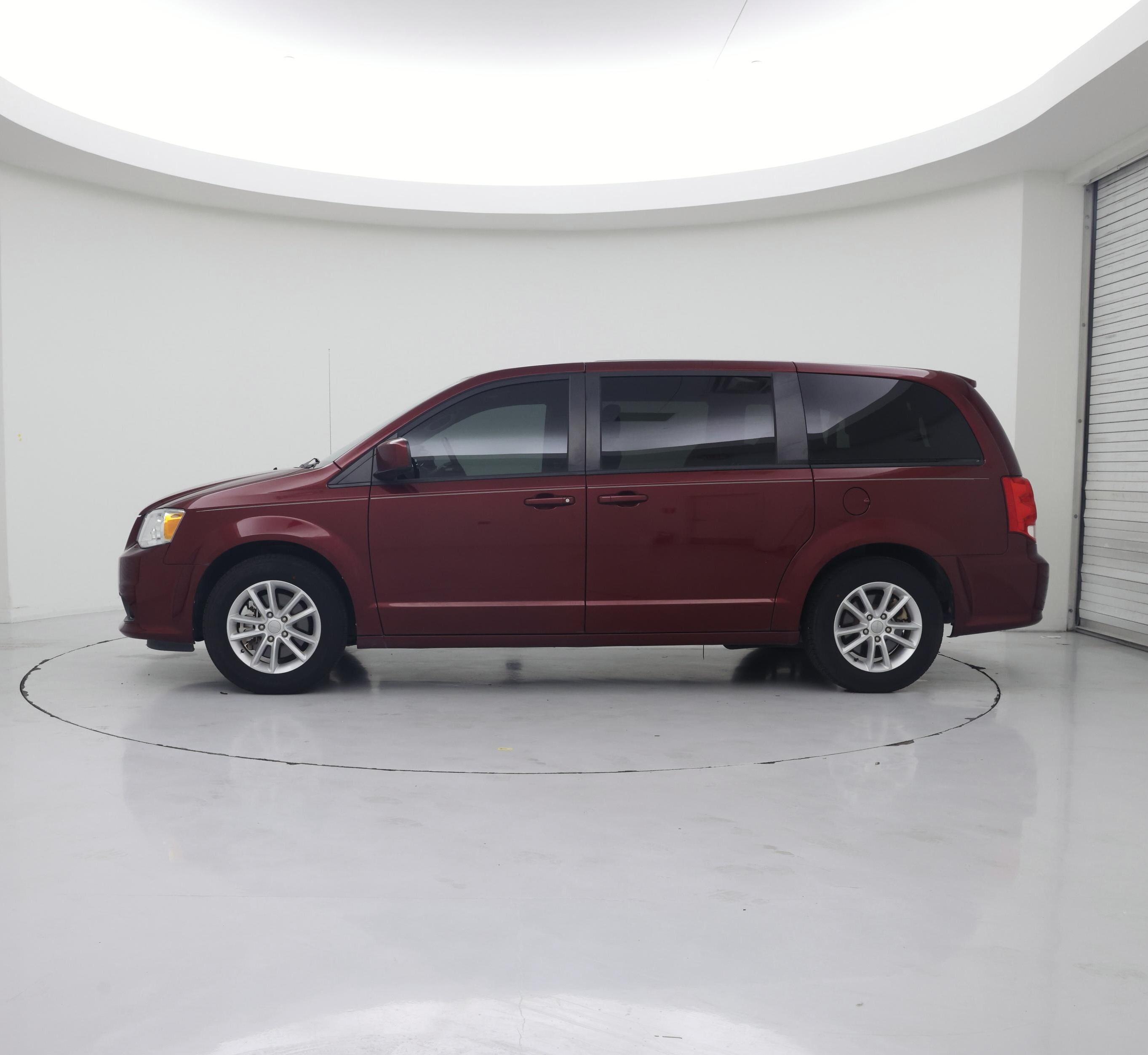 Thumbnail: 2020 Dodge Grand Caravan - 3