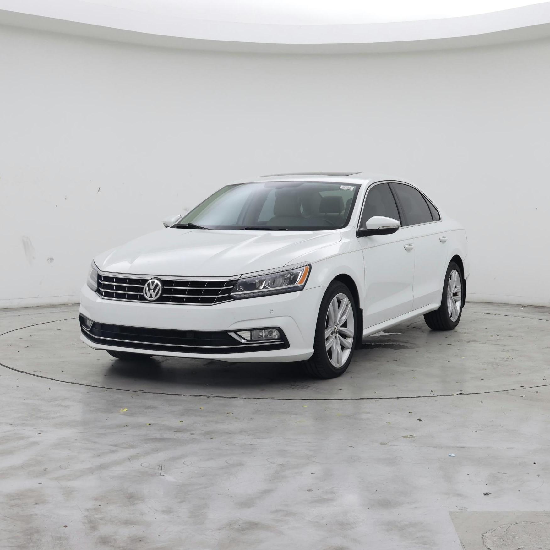 Thumbnail: 2018 Volkswagen Passat - 4