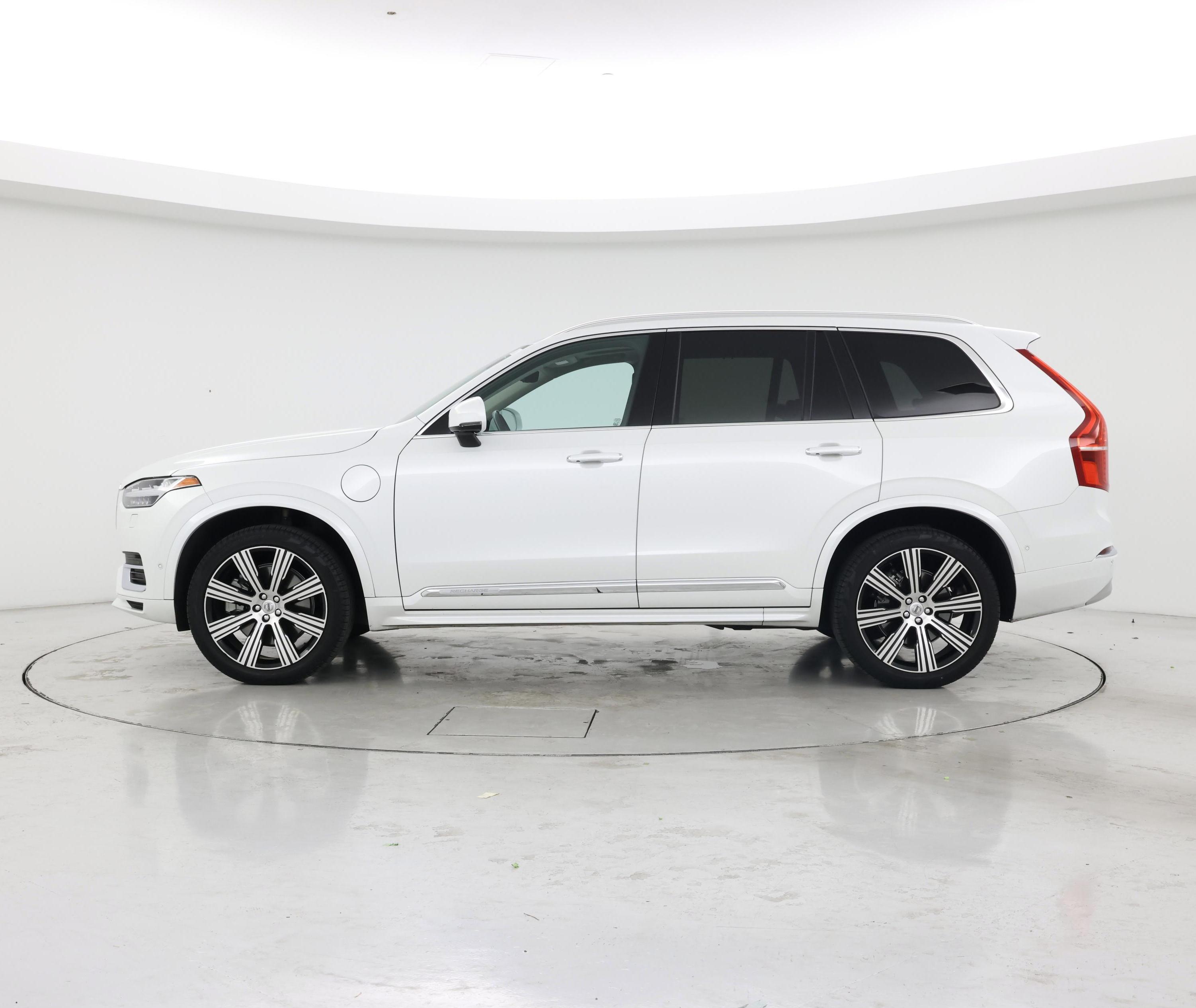 Thumbnail: 2022 Volvo XC90 - 3