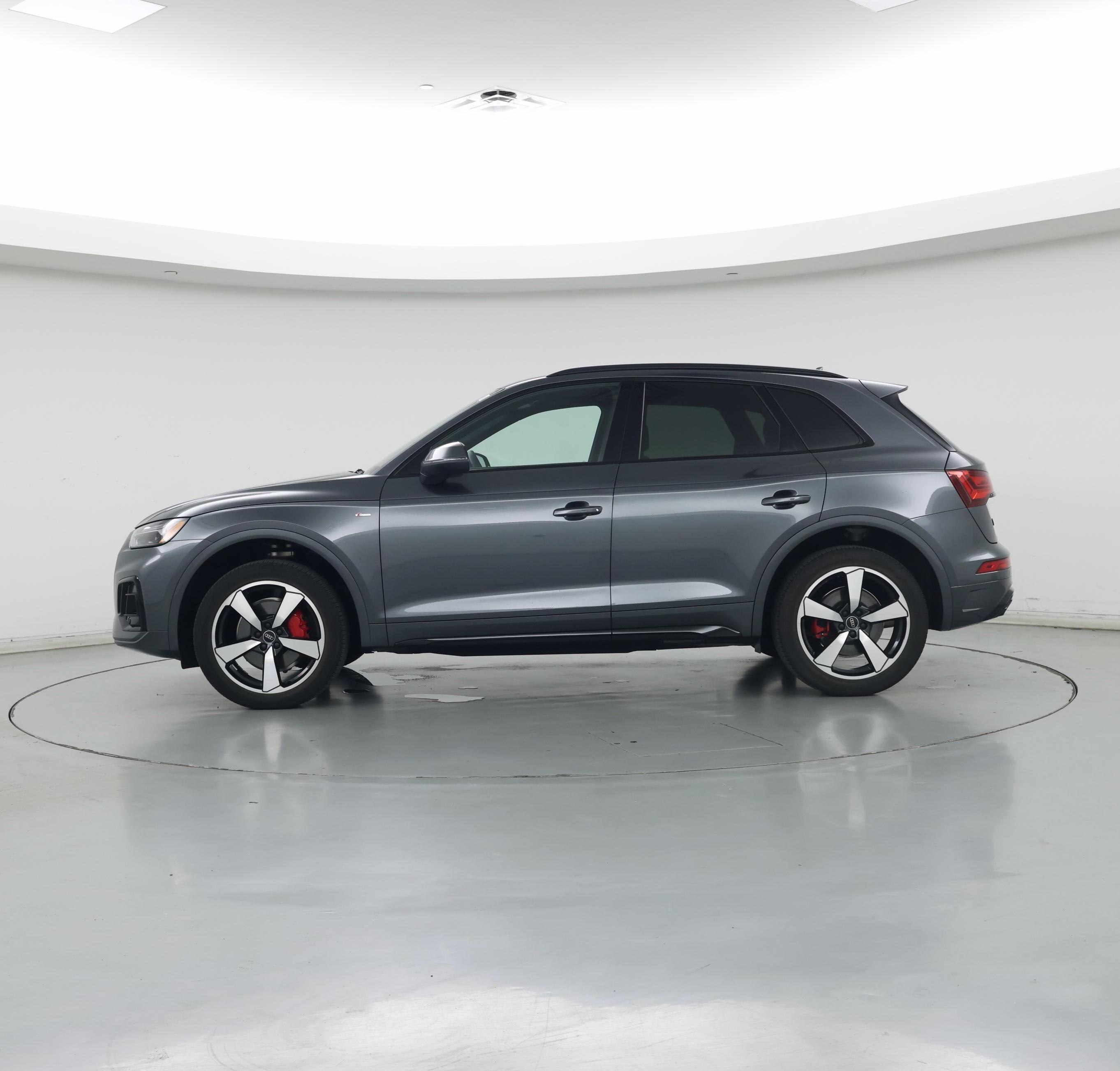 Thumbnail: 2024 Audi Q5 - 3