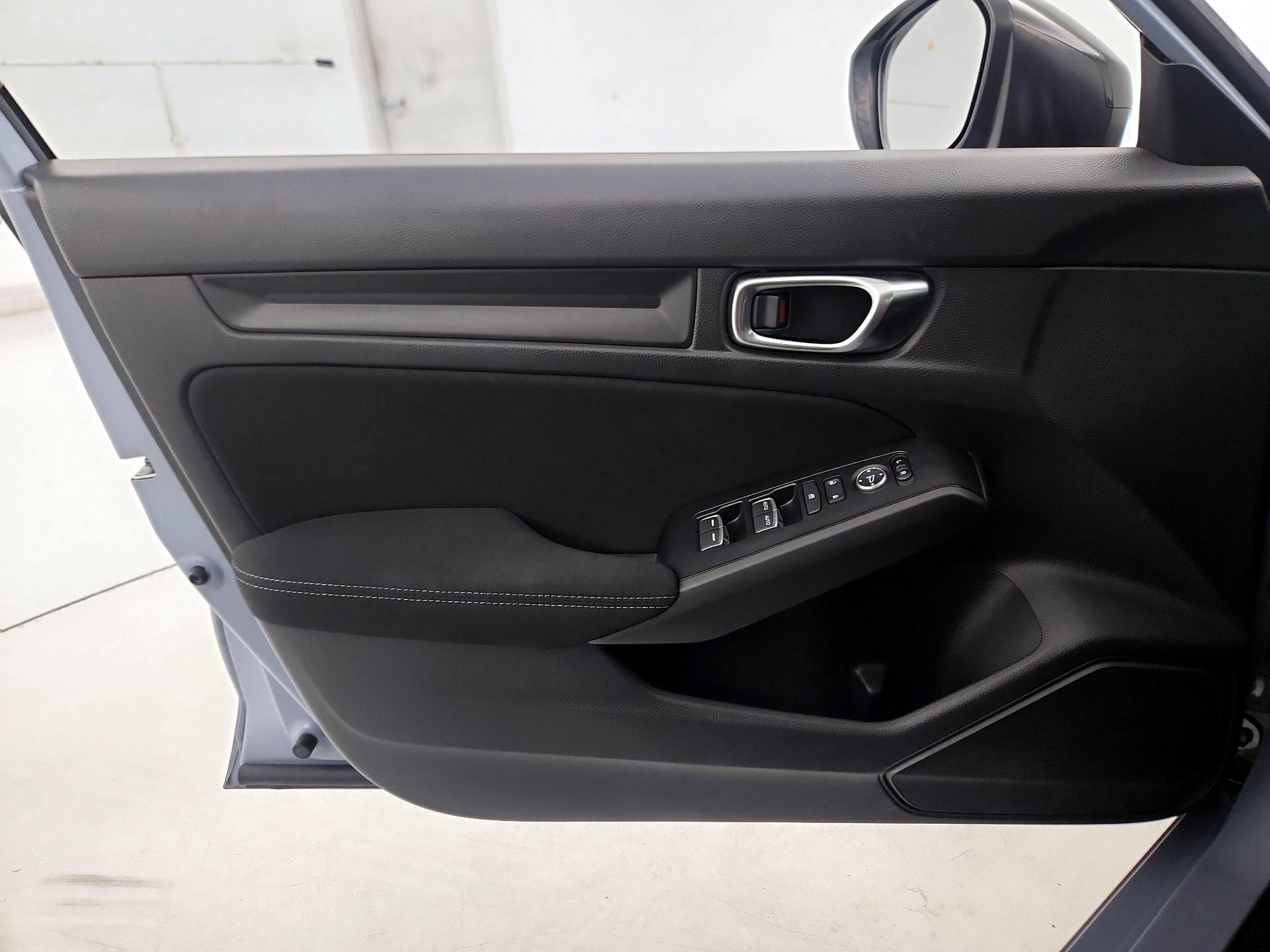 Thumbnail: 2023 Honda Civic - 12