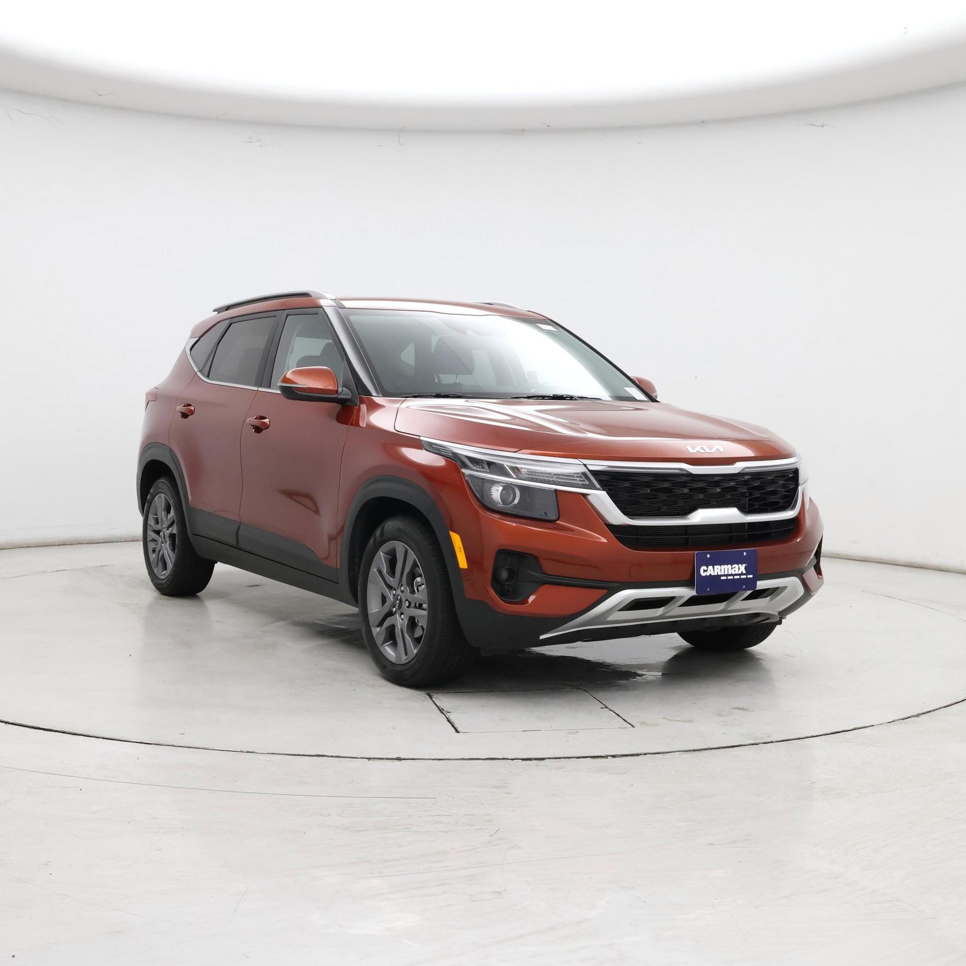 Orange 2023 Kia Seltos SUV / Crossover Front-Wheel Drive Automatic