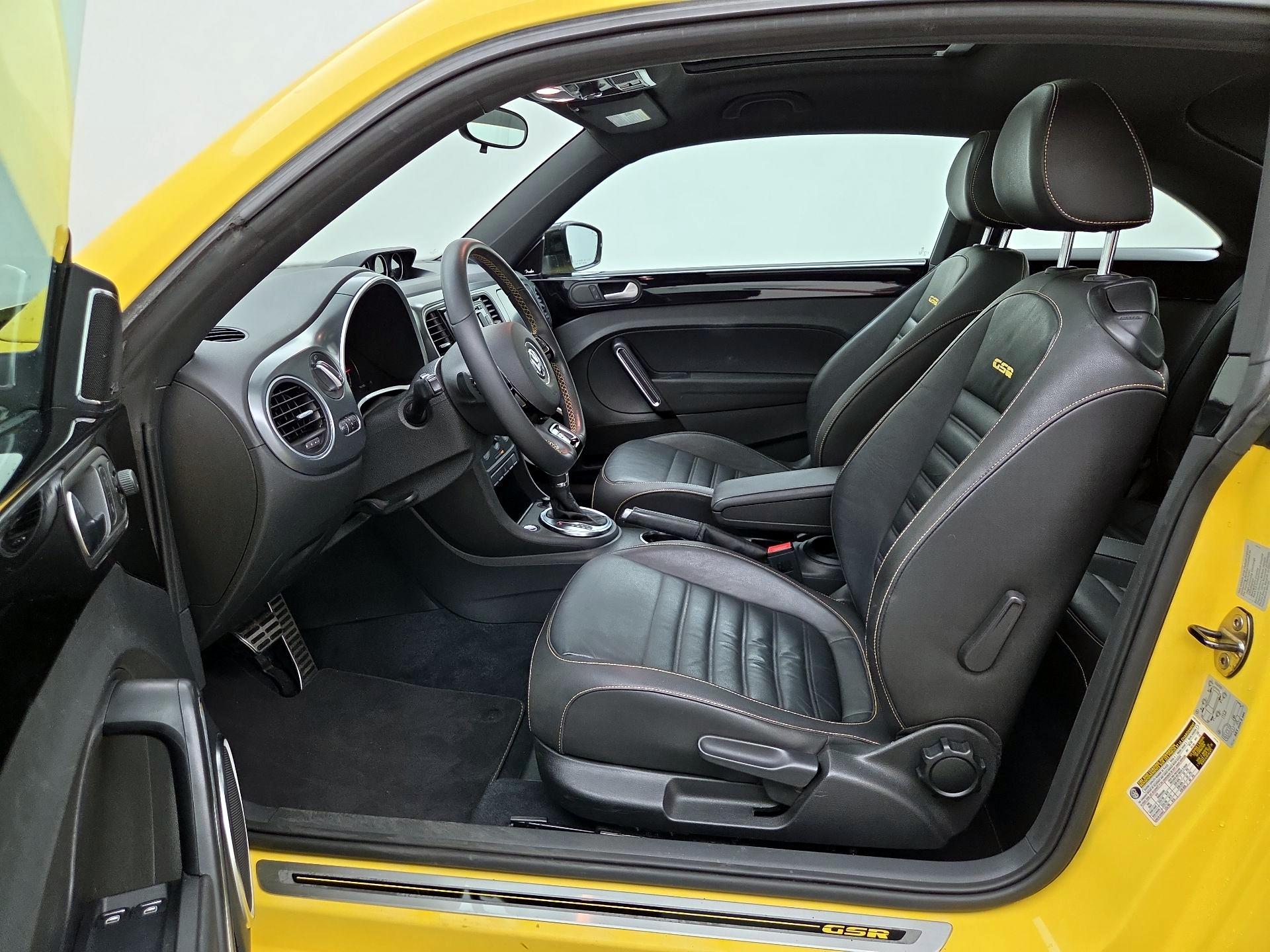 Thumbnail: 2014 Volkswagen Beetle - 11