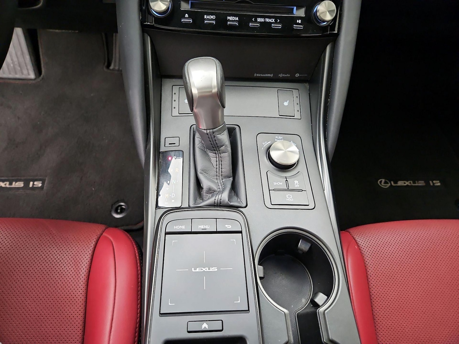 2024 Lexus IS 350 F SPORT - Photo 18
