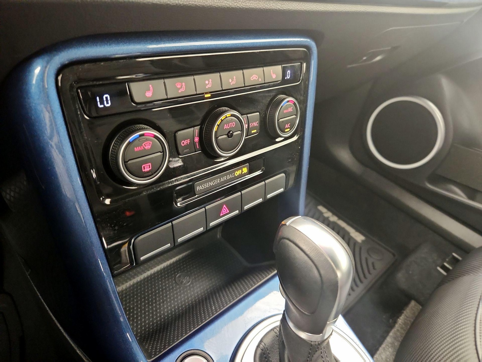 2018 Volkswagen Beetle SE - Photo 17