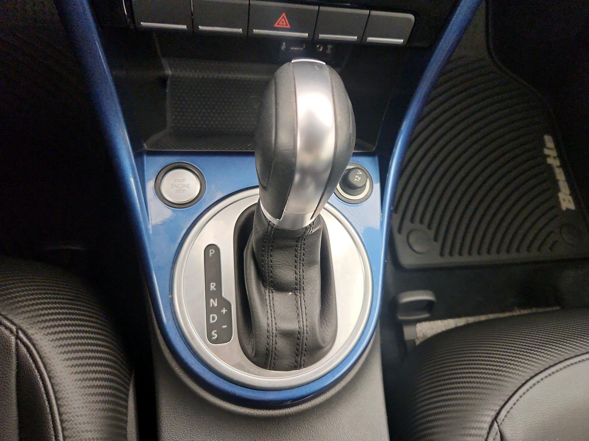 Thumbnail: 2018 Volkswagen Beetle - 17