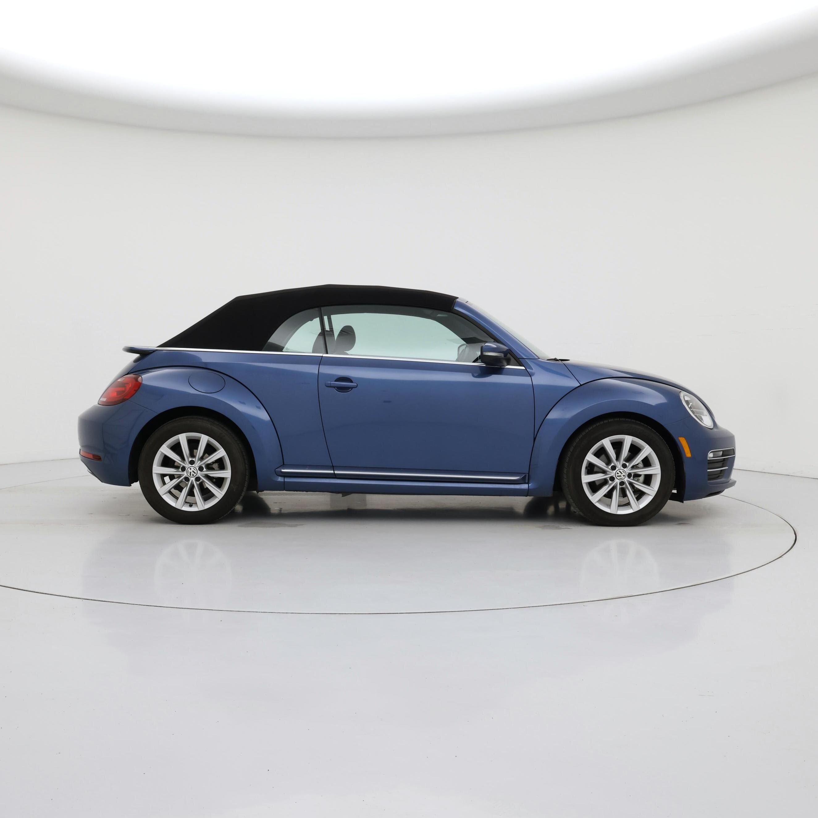 Thumbnail: 2018 Volkswagen Beetle - 7