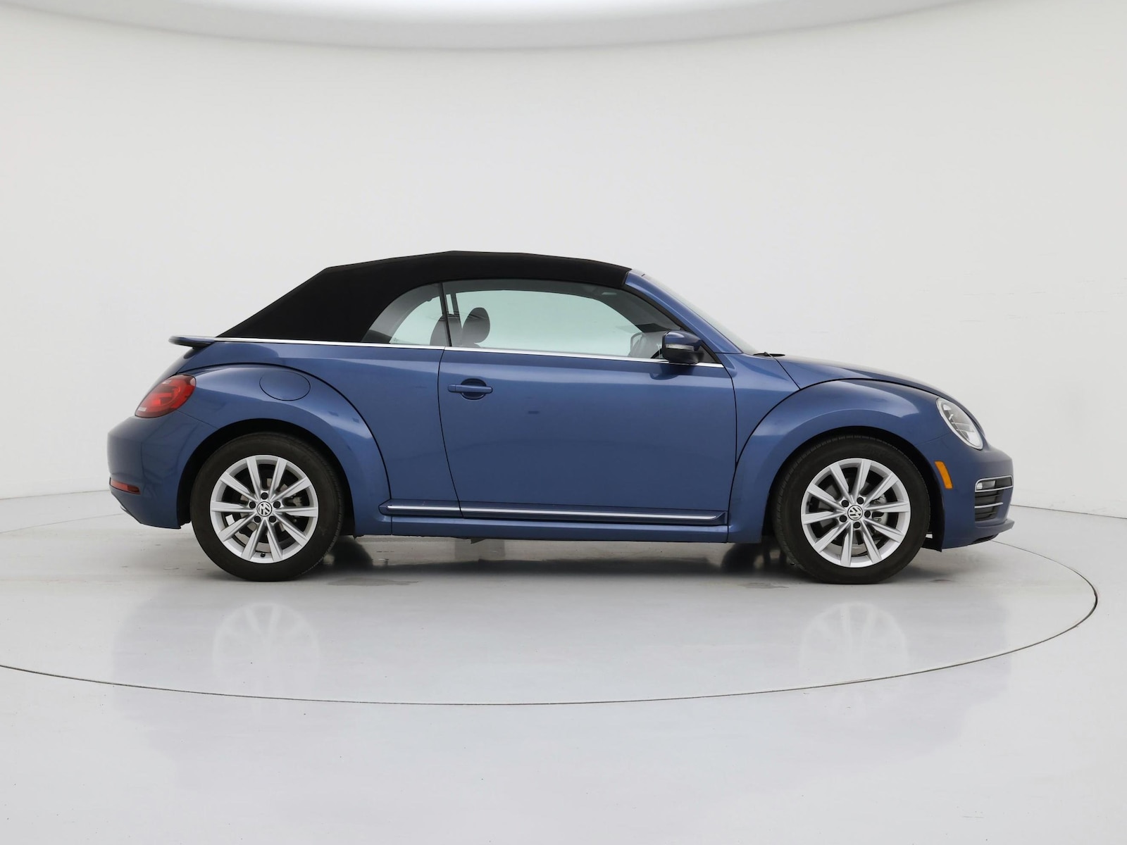 2018 Volkswagen Beetle SE - Photo 8