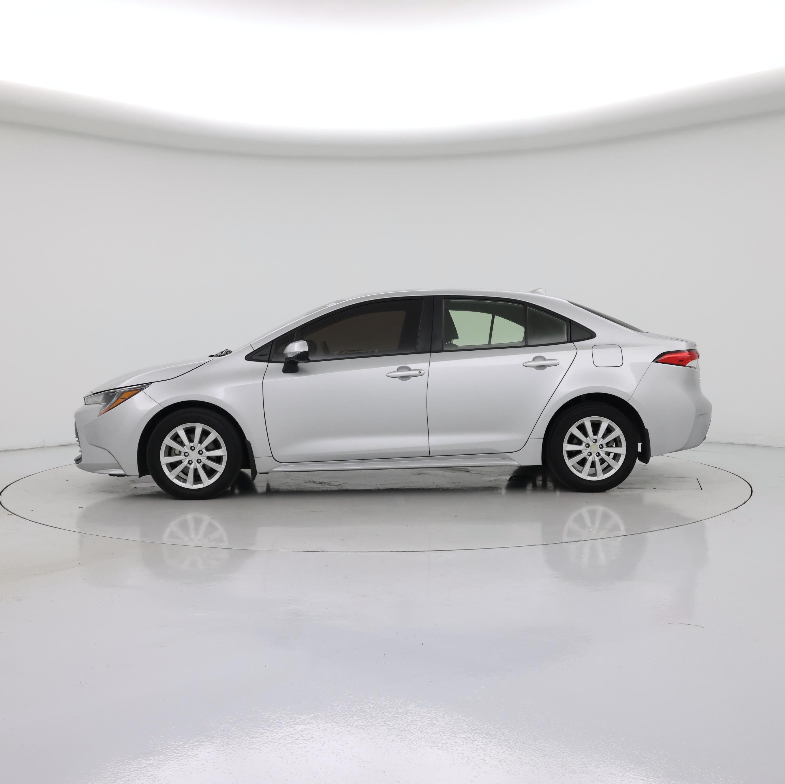 Thumbnail: 2023 Toyota Corolla - 3