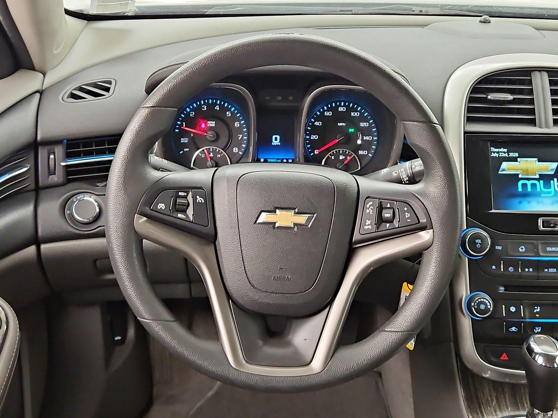 Thumbnail: 2015 Chevrolet Malibu - 10