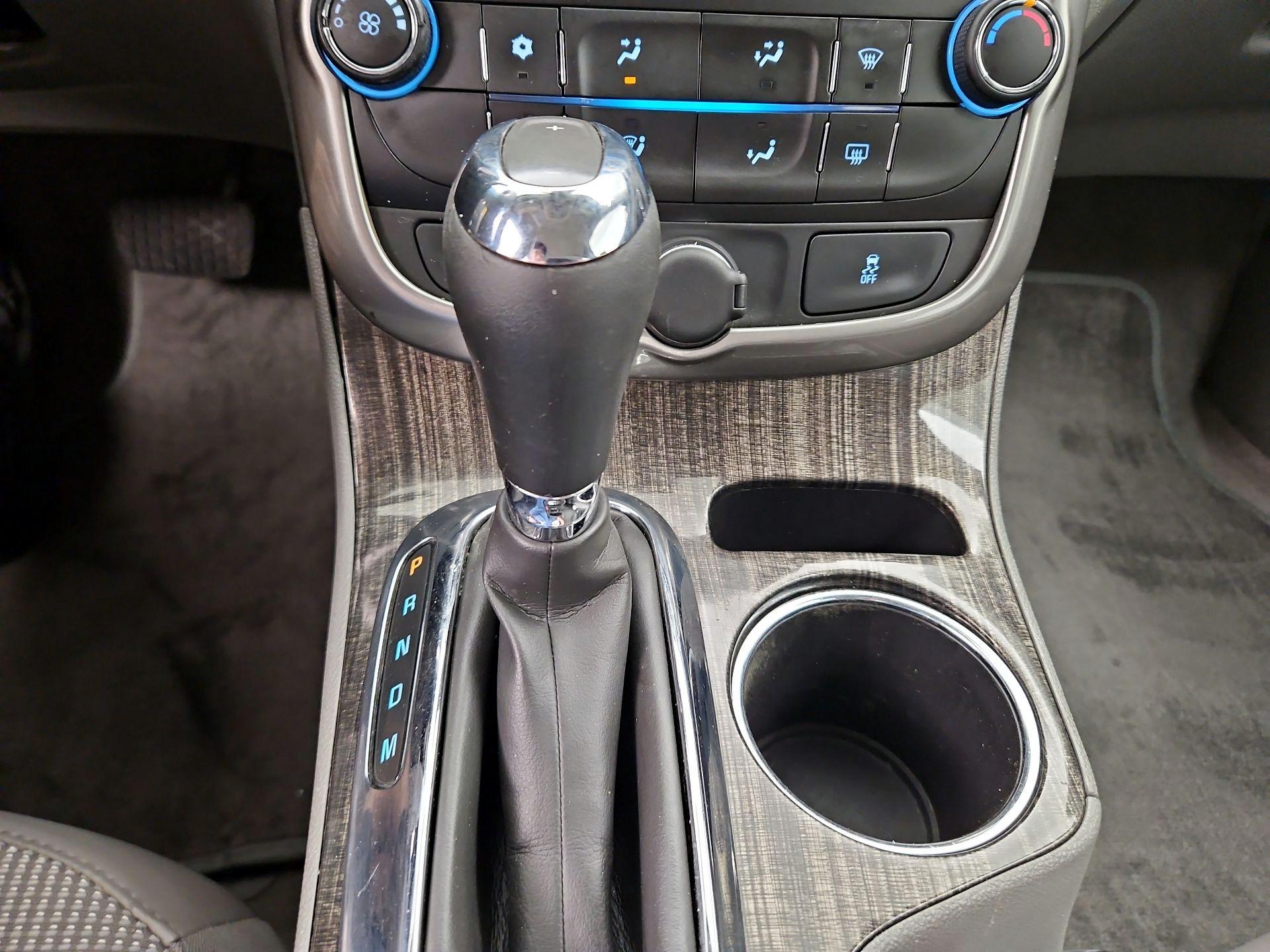 Thumbnail: 2015 Chevrolet Malibu - 17
