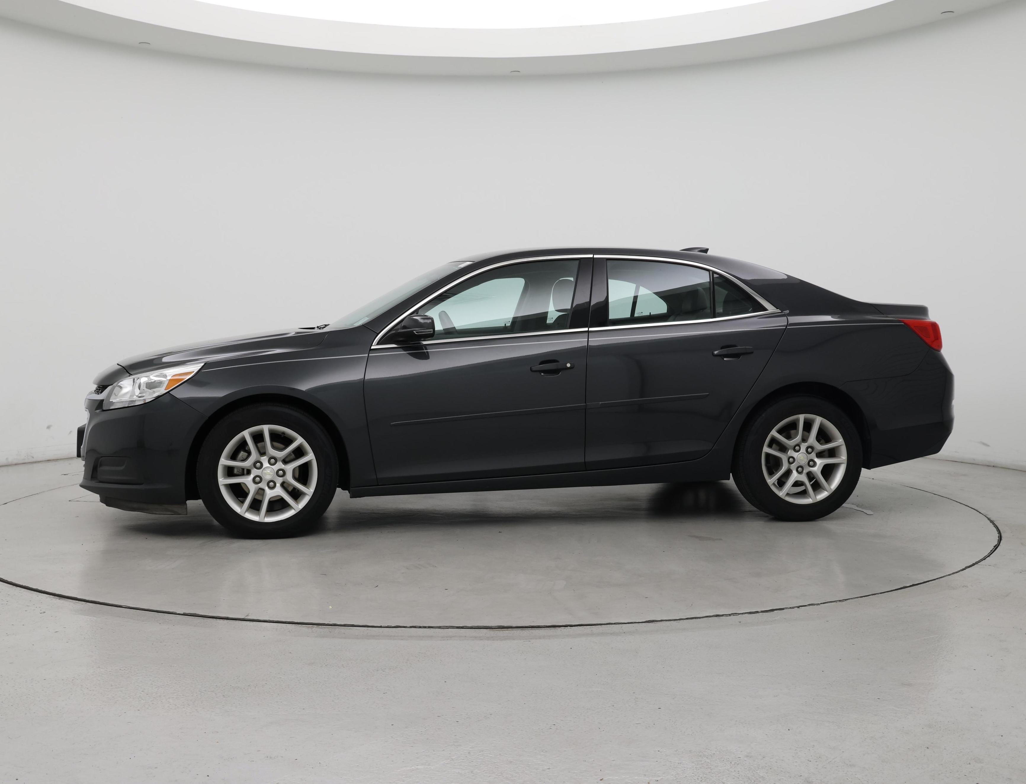 Thumbnail: 2015 Chevrolet Malibu - 3