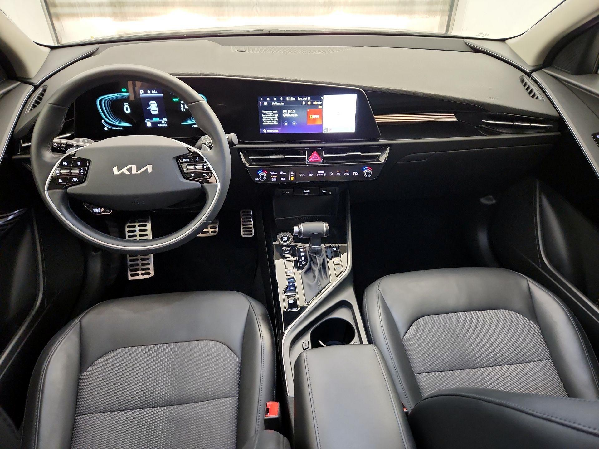Thumbnail: 2023 Kia Niro - 9