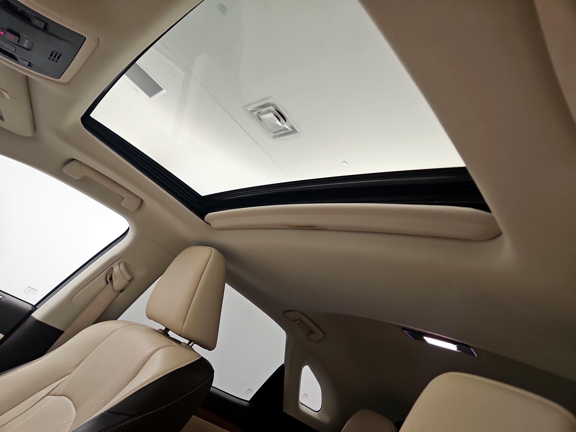 Thumbnail: 2016 Lexus RX - 19