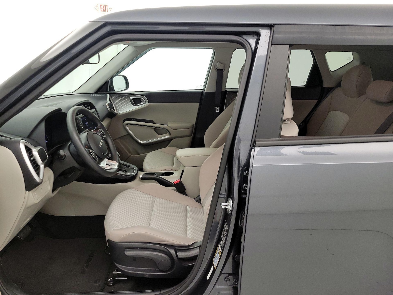 2022 Kia Soul LX - Photo 12