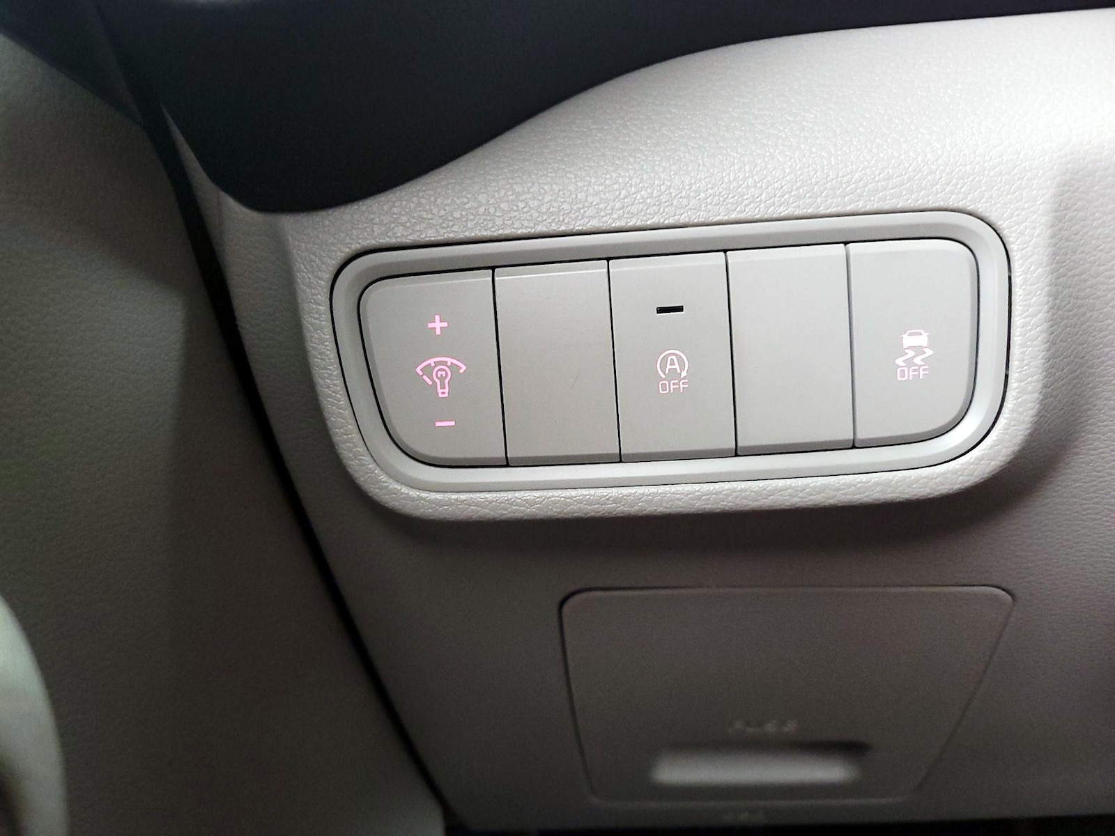 2022 Kia Soul LX - Photo 14