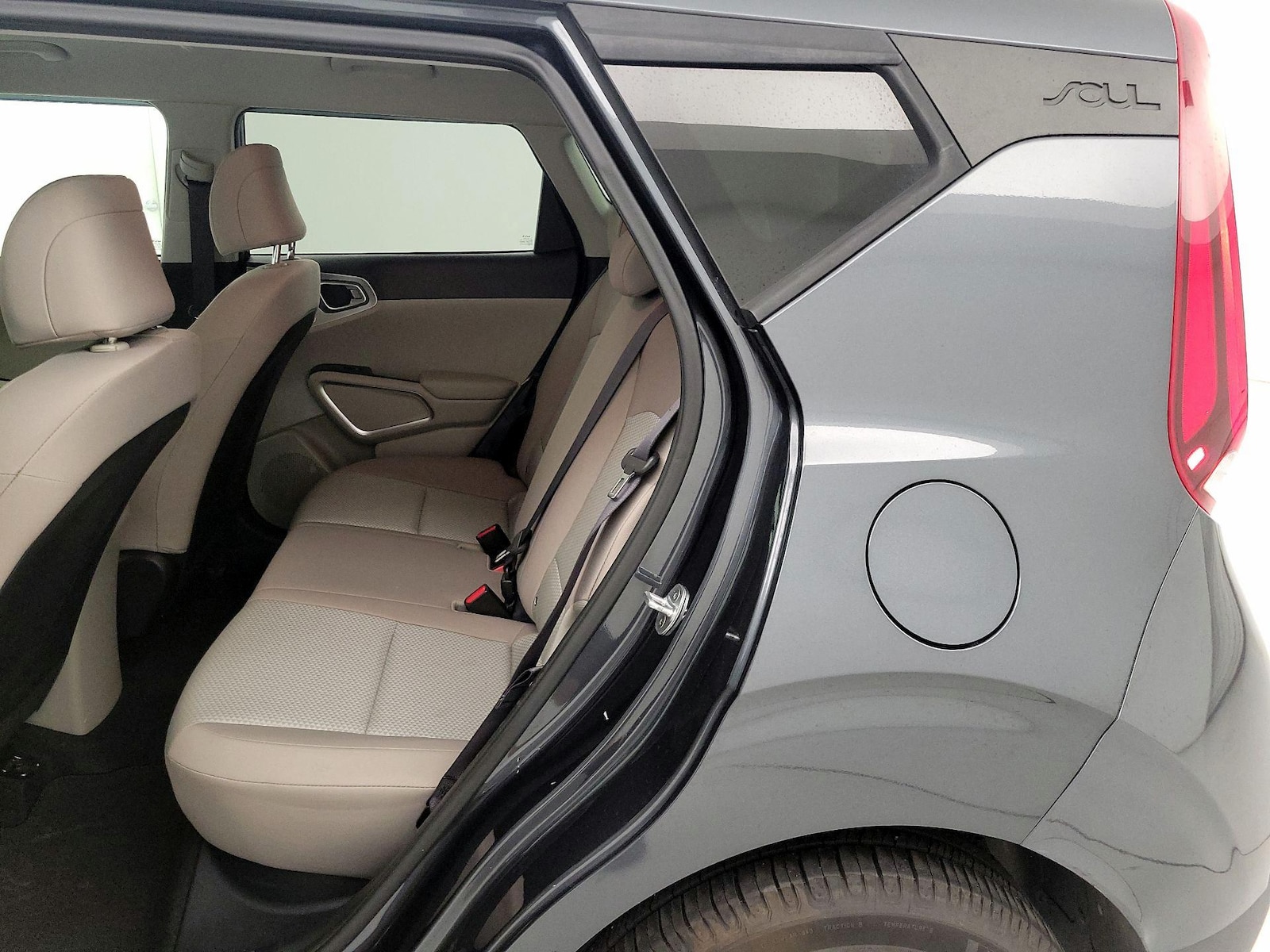 2022 Kia Soul LX - Photo 20