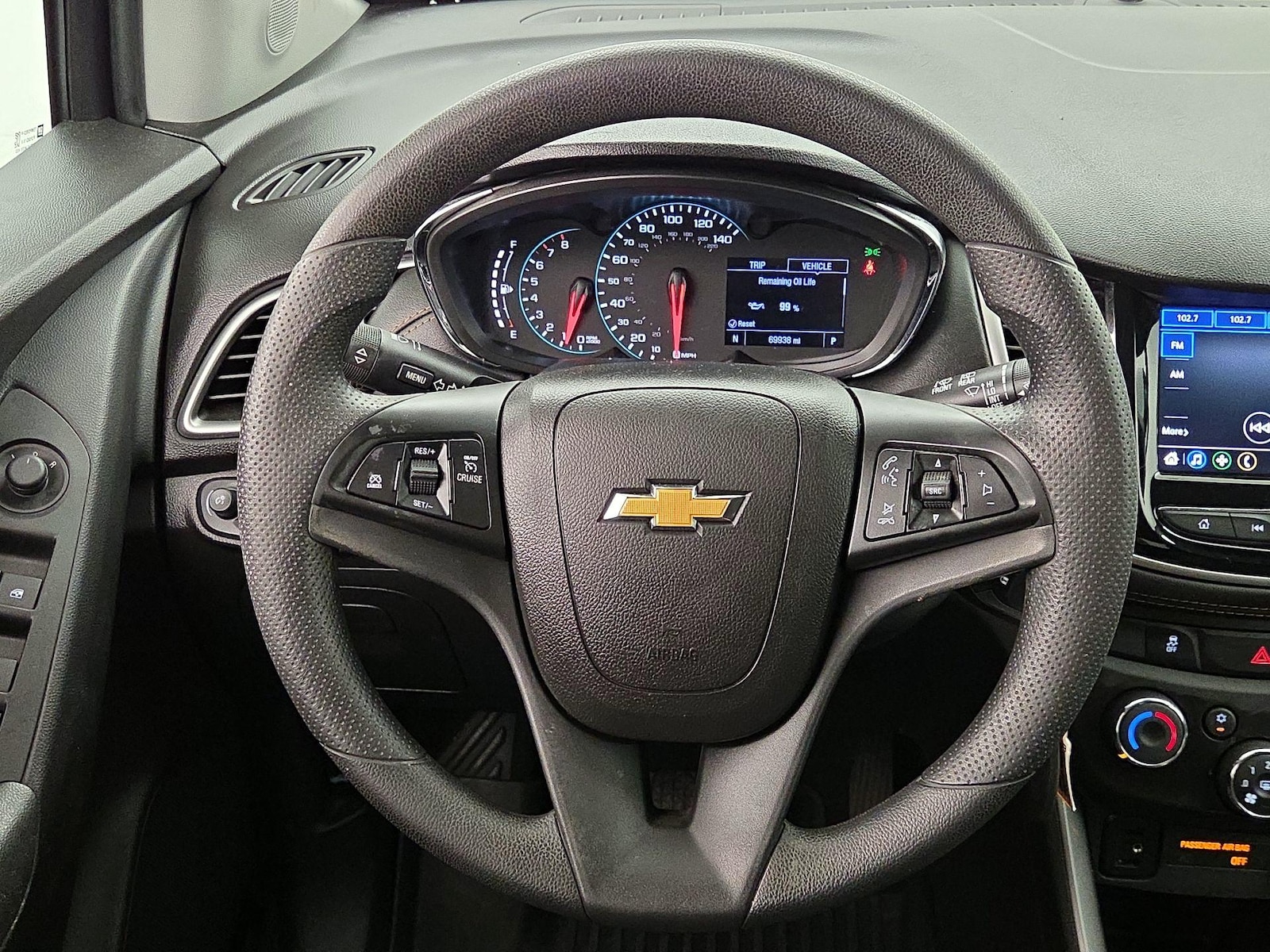 2020 Chevrolet Trax LS - Photo 11