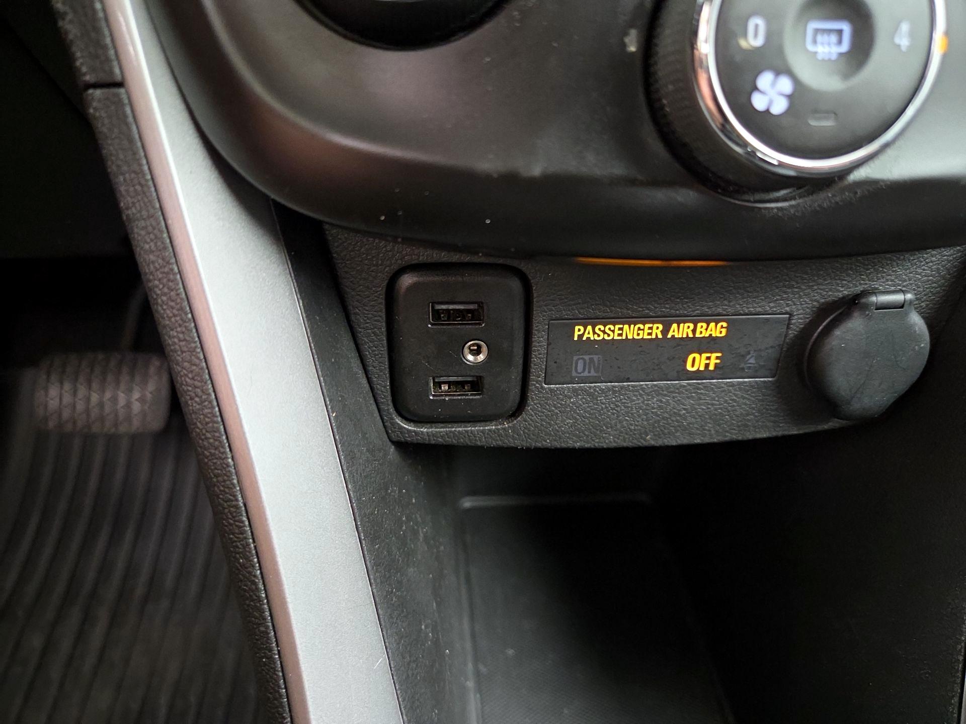 Thumbnail: 2020 Chevrolet Trax - 18