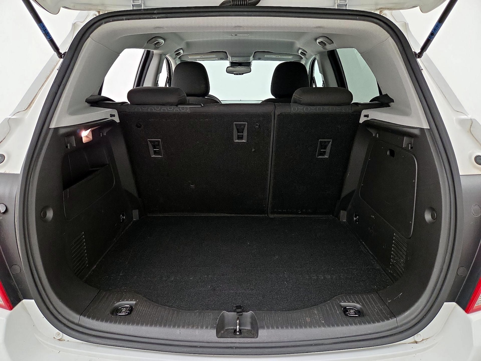 2020 Chevrolet Trax LS - Photo 21